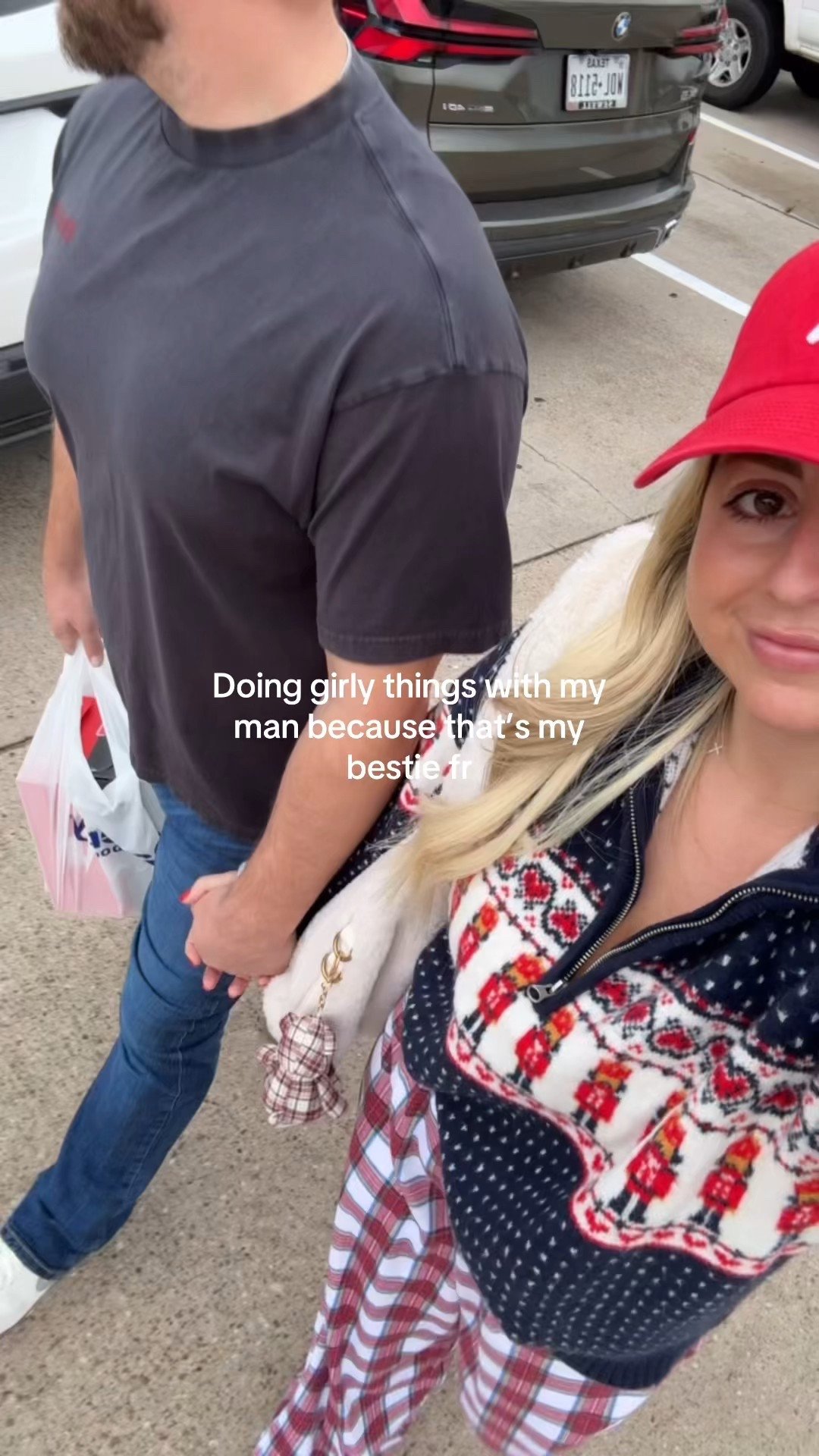 Christmas ootd
Large sweater 
Plaid pants m
Ugg boots tts
Grinch shirt 

#LTKootd #LTKHoliday #LTKFindsUnder100