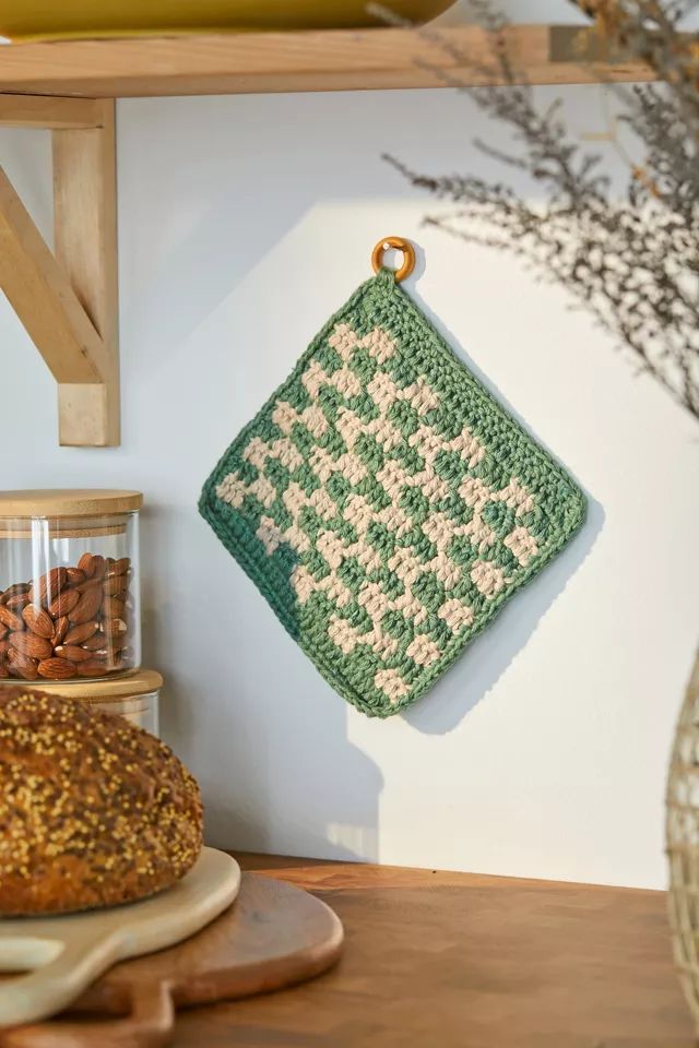Shiloh Checkerboard Crochet Trivet | Urban Outfitters (US and RoW)
