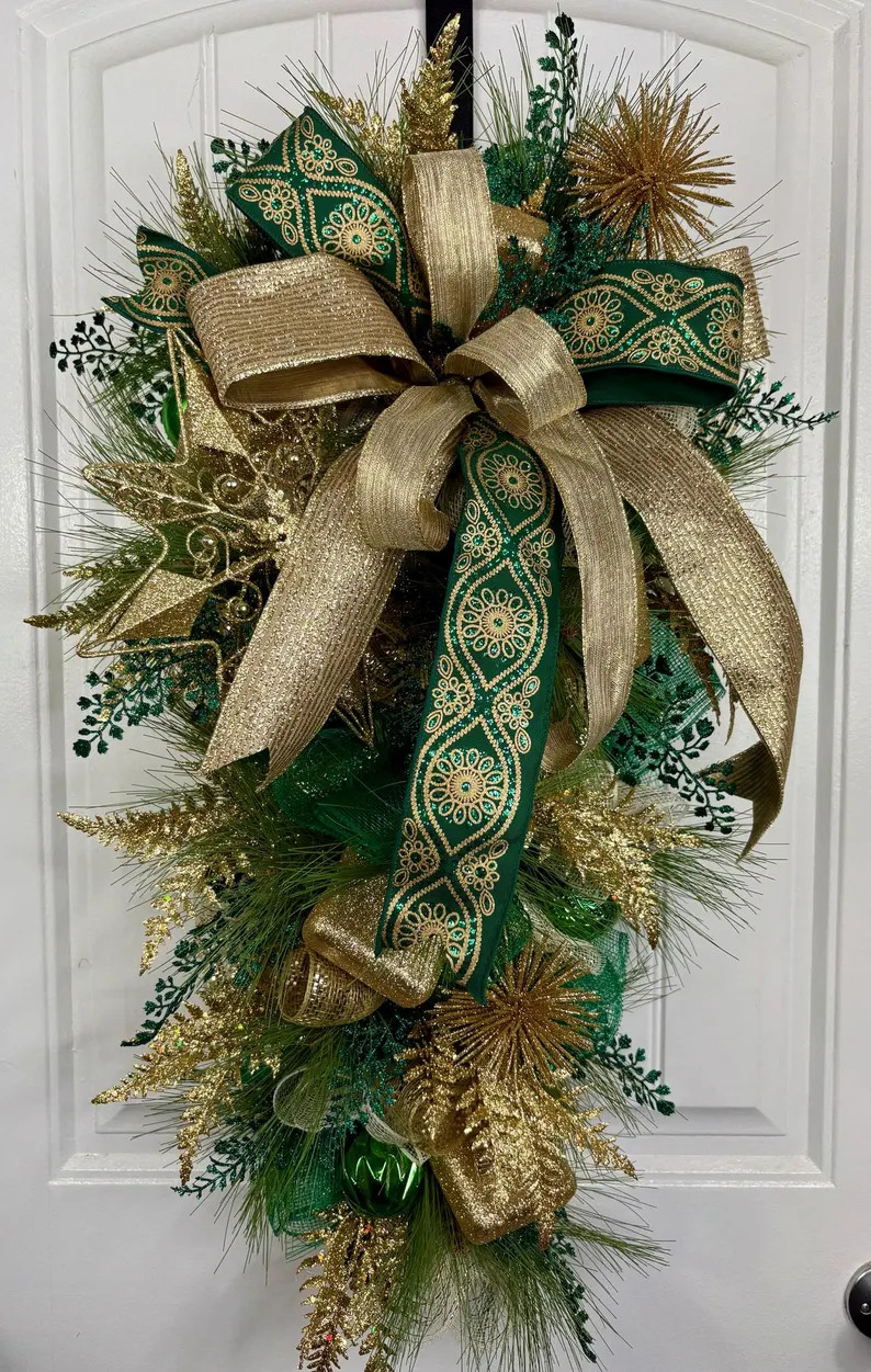 Elegant Green and Gold Christmas Swag - Holiday Door Swag - Winter Swag - Gold Ribbon Christmas D... | Etsy (Global)