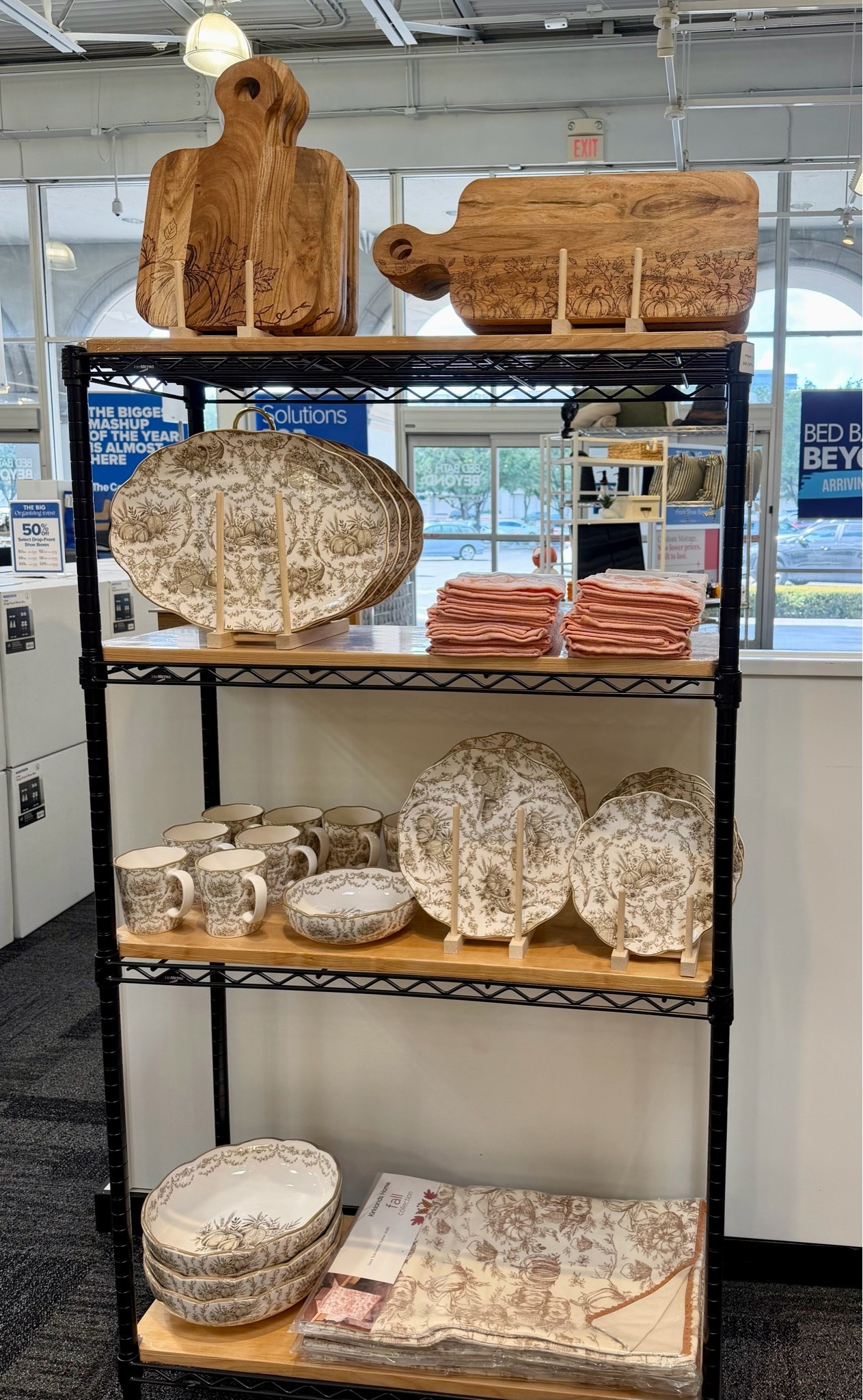 Ok Container Store, I see you! 🍂

Fall decor
Fall table
Fall kitchen
Thanksgiving

#LTKSeasonal #LTKHome
