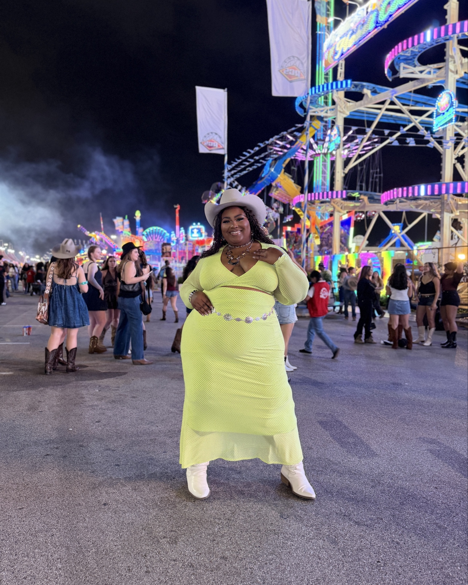 A neon cowgirl 🤠 size inclusive (xs-3x)

Top size 3x and bottom size 3x set from Afrm. Accessories from KHOI, @TJ Maxx , and Nordstrom Rack. Boots are from Torrid. Hat from Cavender’s. 

#LTKootd #LTKPlusSize #LTKMidsize