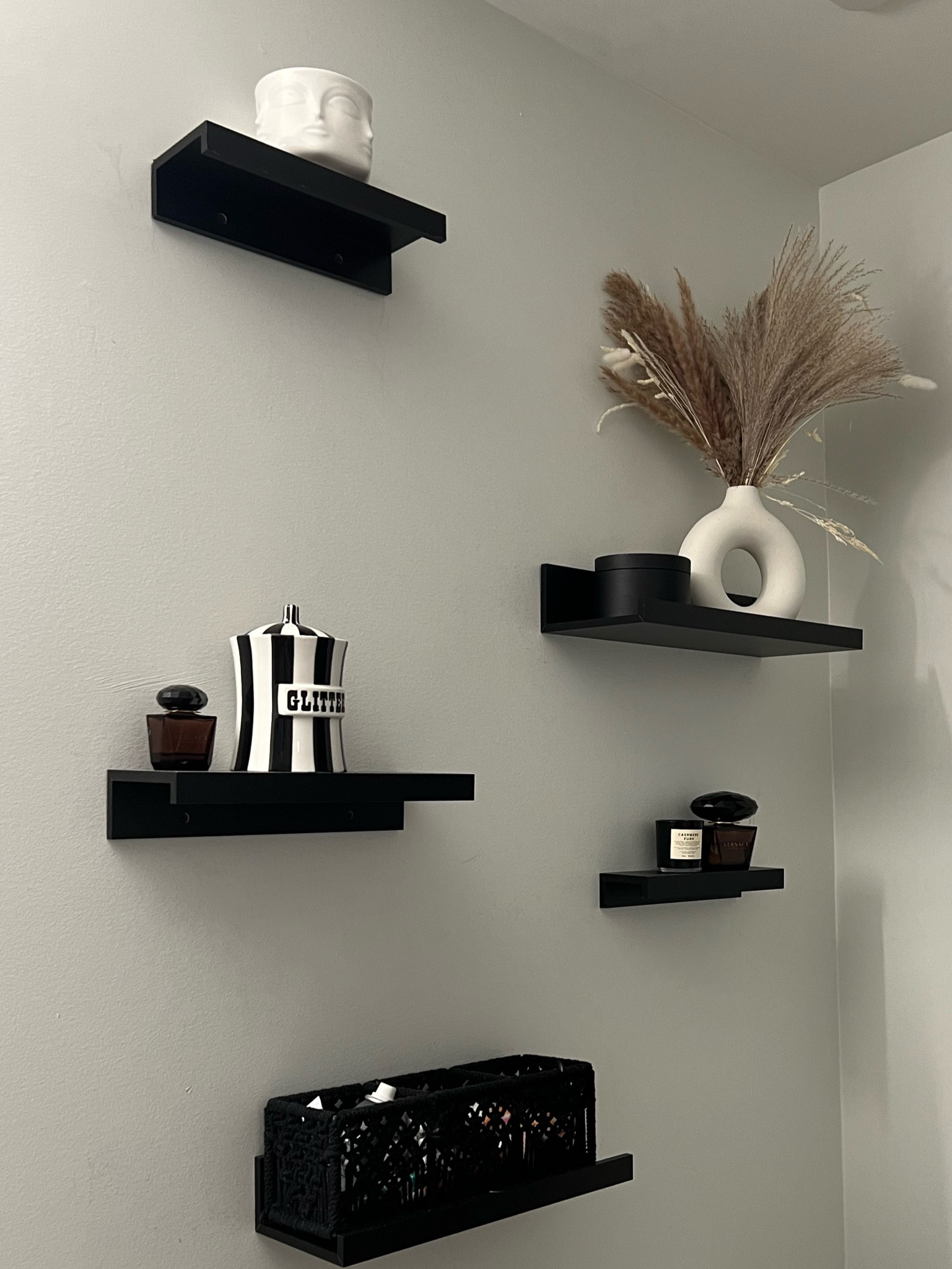 Links to my bathroom floating shelves & the decor 🔗🖤

#LTKhome