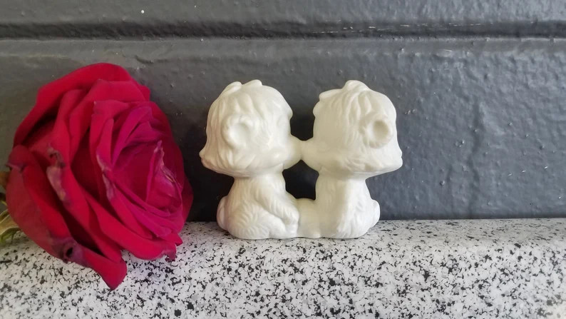 Miniature Kissing Hedgehogs Figurine, Bisque Porcelain, the Little Gallery Japan - Etsy | Etsy (US)