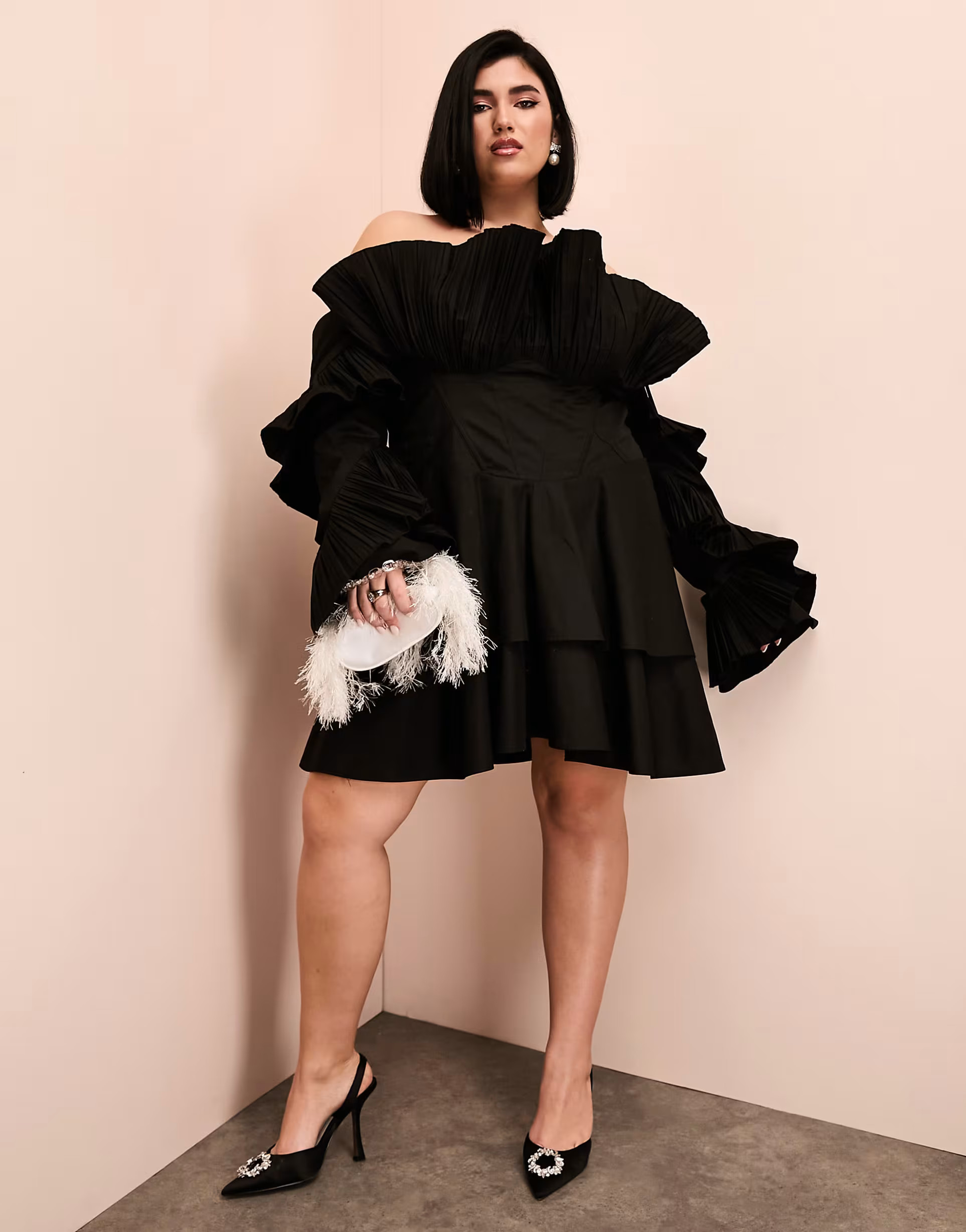 ASOS LUXE Curve – Schulterfreies Mini-Skater-Kleid aus Baumwollpopeline in Schwarz mit Faltende... | ASOS (Global)