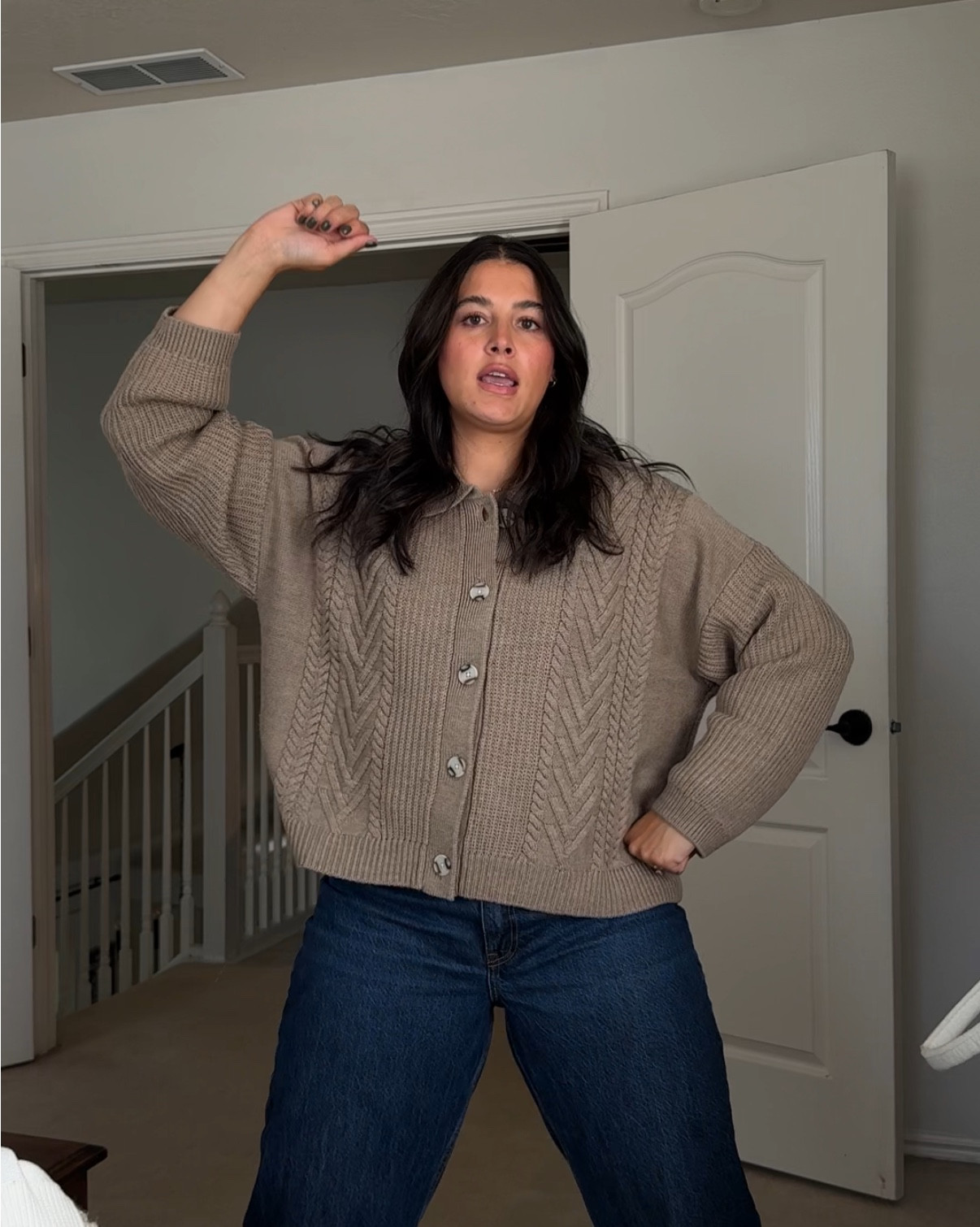 someone tell ltk to allow me to link posts so I don’t have to screenshot weird shots from videos like this lol 

#LTKFindsUnder100 #LTKFindsUnder50 #LTKStyleTip