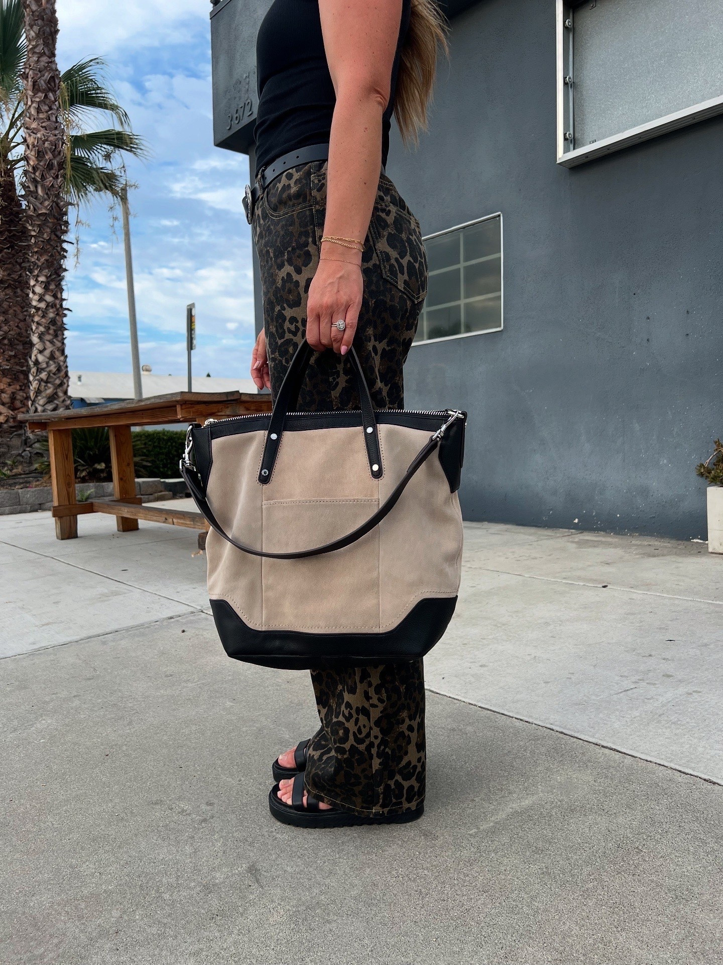 The perfect luxury tote for mom life 