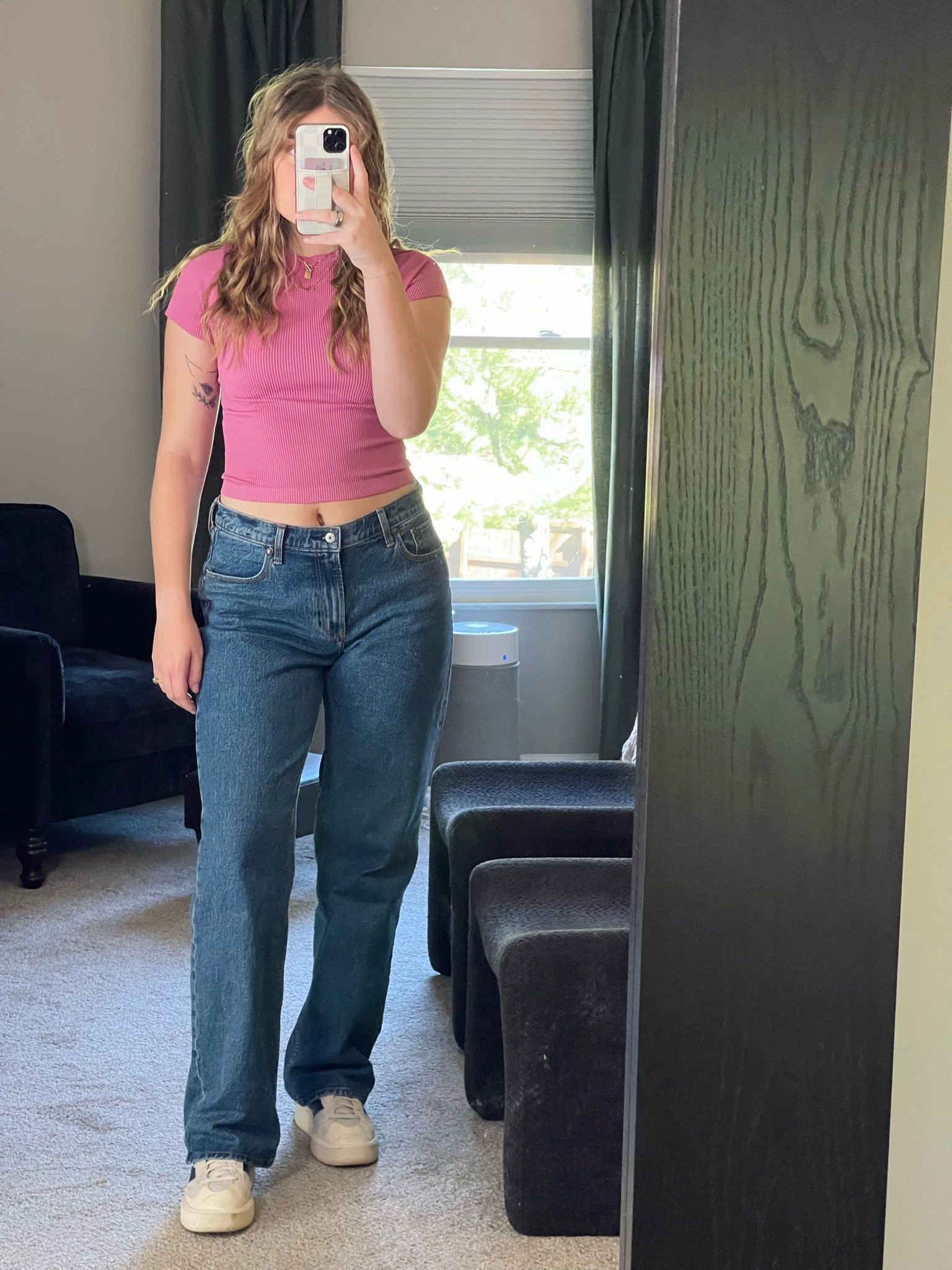 baggy abercrombie jeans are my favorite style for fall!!
•
•
•
#abercrombiestyle #oversized #babytee #oldnavy #newbalance #basics #fallfashion #giftguide #sale

#LTKSeasonal #LTKShoeCrush #LTKStyleTip