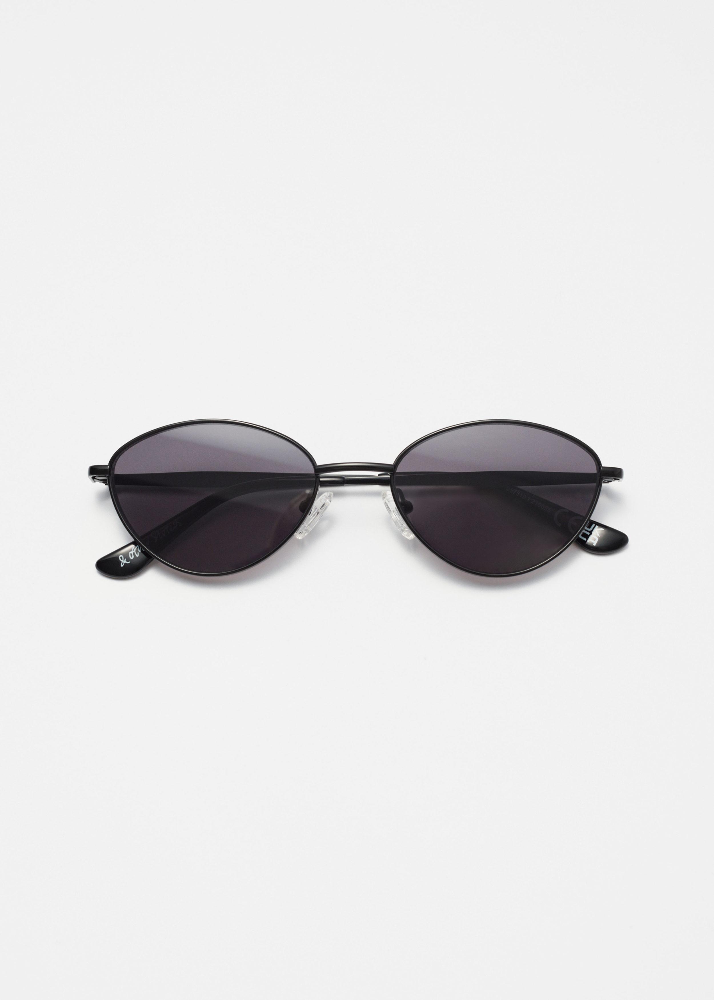 OvalFrame Metal Sunglasses - Schwarz - & Other Stories AT | & Other Stories EU