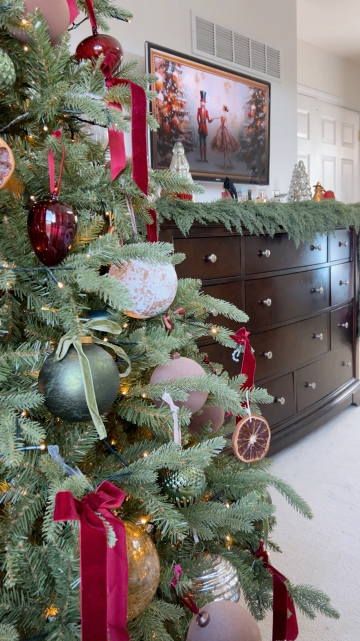 Christmas tree Twinkle Lights
#amazon #christmastree #twinklee

#LTKHome #LTKFindsUnder50 #LTKHoliday