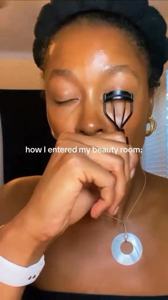 grwm for a cute date night 🌹❣️feat @clinique #wellnesswithlele #grwm #rubykisses #skincare #skininfluencer #couple #married #husband #drdennisgross #skinroutine lipgloss, lip combo, lip liner, lipstick, clean beauty, winter makeup, natural makeupp #ltkparties #ltkbeauty 

#ltkstyletip winter makeup look, natural winter makeup, natural makeup tutorial, winter makeup tutorial #mac #maccosmetics #alixearle #ootd #ootdinspo #clinique #moisturizer #acne #citygirls