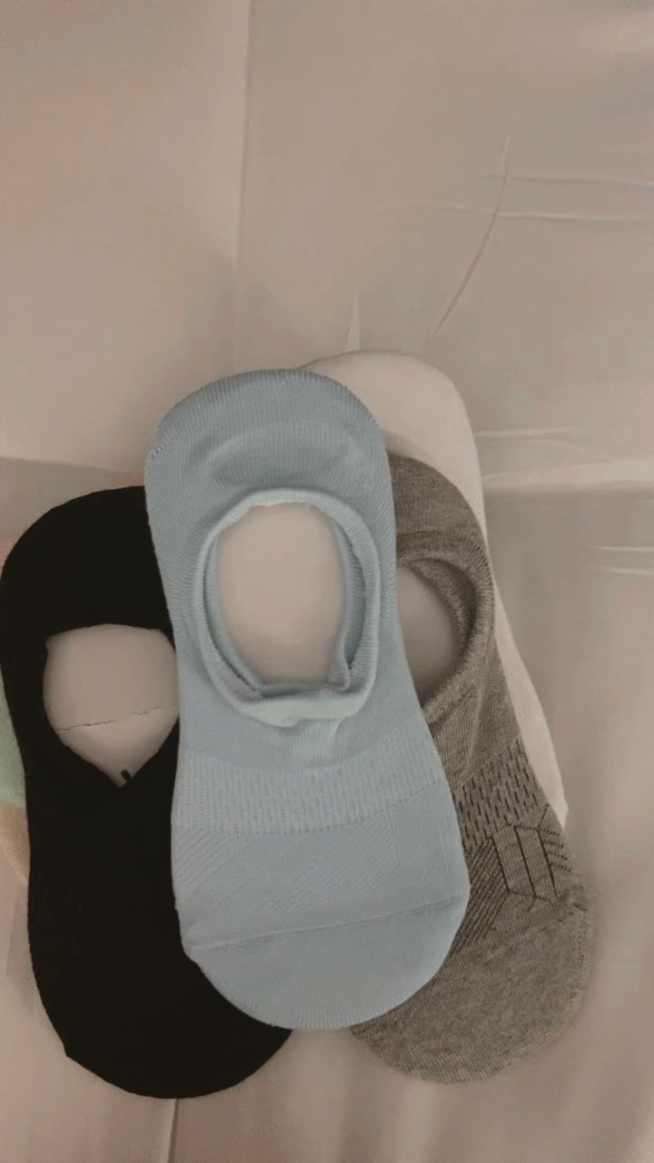 These Fitrell socks from Amazon are really great!! Terry cloth like fabric inside, moisture wicking, no slip features. Come in a ton of colors and are super comfy to wear. Great for working out or everyday use ✨

#LTKVideo #LTKFindsUnder100 #LTKActive