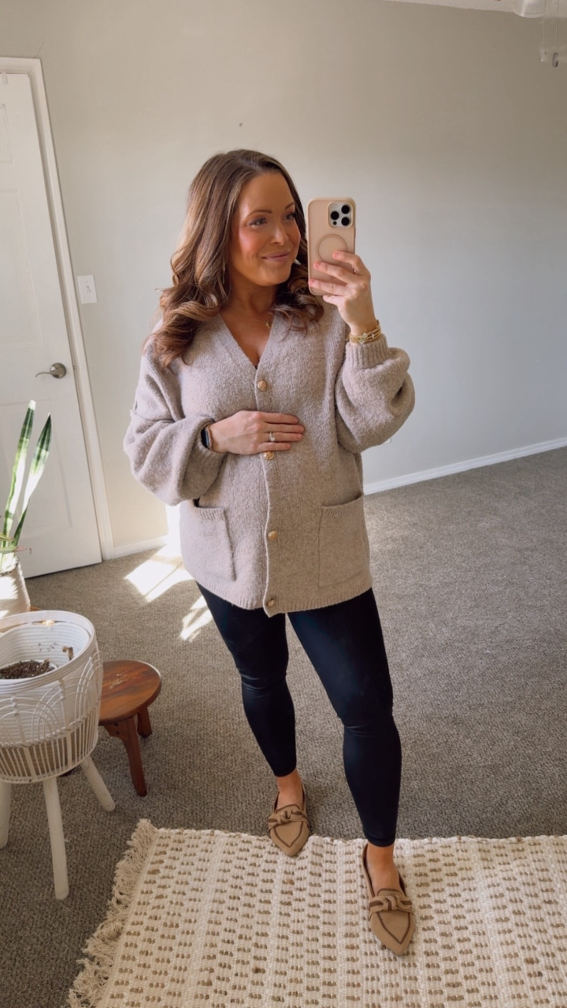 leggings + oversized sweater = perfect maternity ootd!

#LTKmomlife #LTKootd #LTKBump