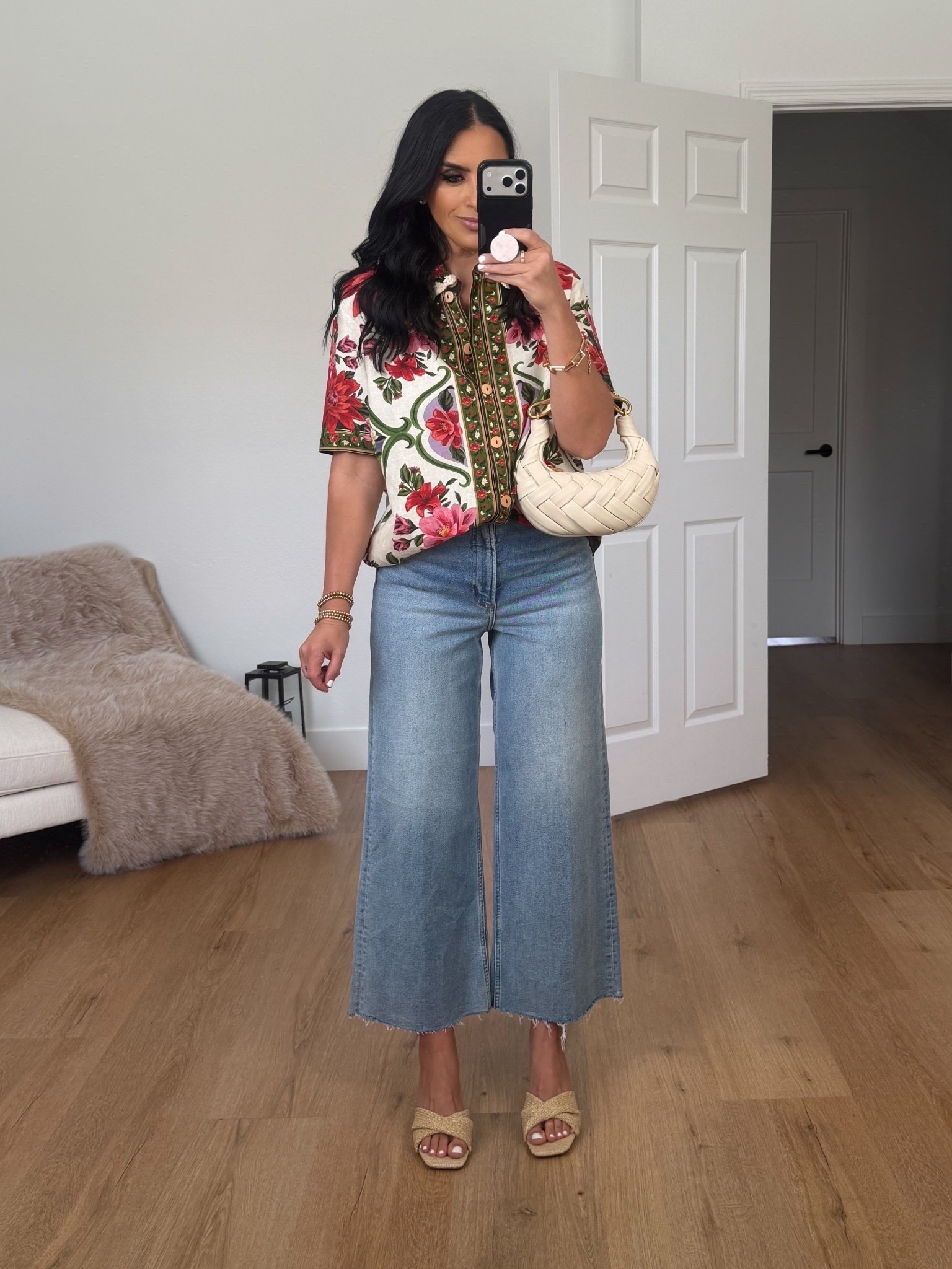 Farm Rio wonder Rio linen blend button down shirt wearing size small.

Pistola Lana raw hem ankle wide leg jeans wearing size 27