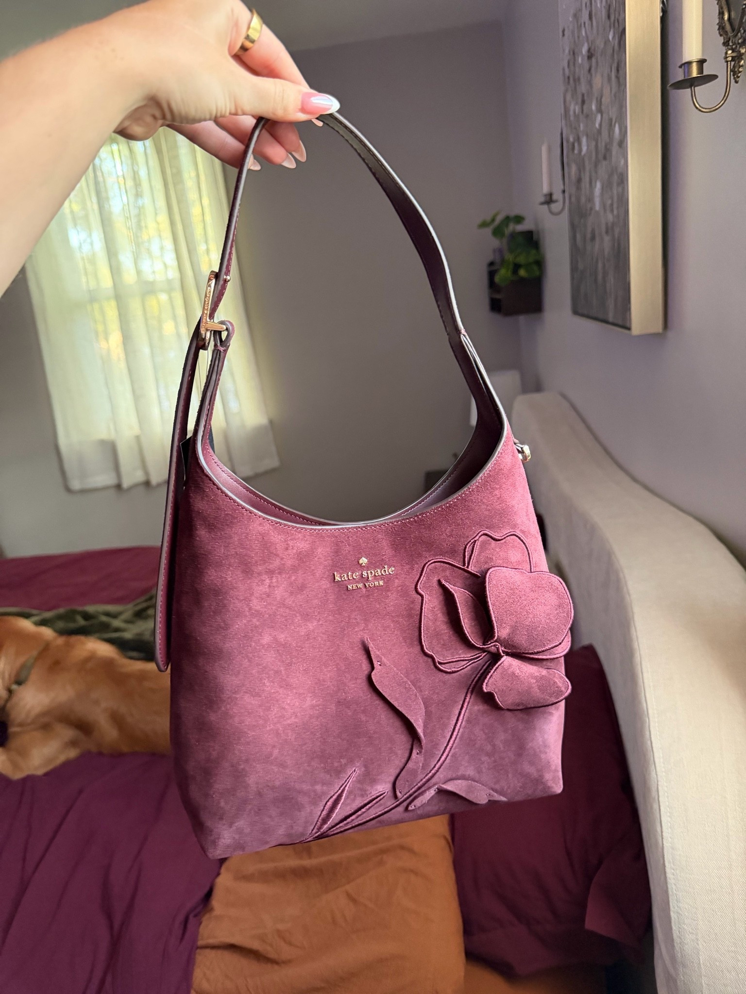 PERFECT FALL BAG 👜🍂
beautiful suede burgundy shoulder bag w/ floral detail - the only purse you need this season!

#LTKSaleAlert #LTKSeasonal #LTKootd