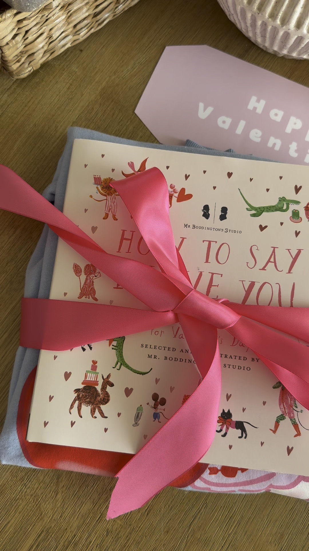 A simple and sweet valentines gift for my 8yo girl! 🎀💝💘