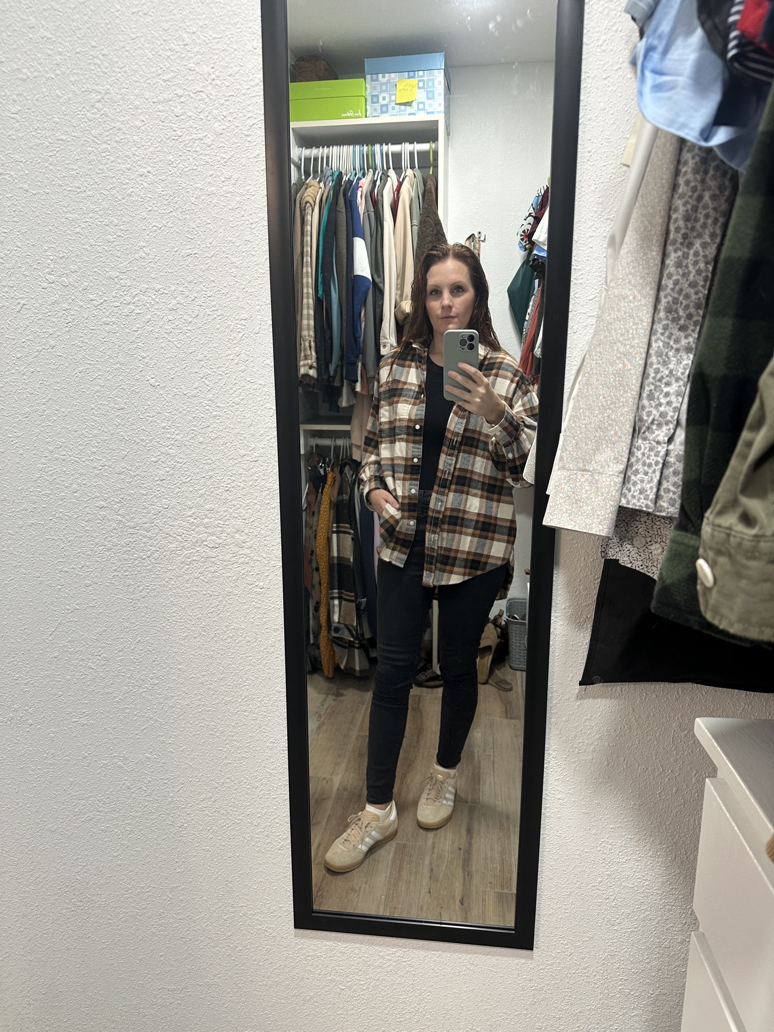I want to live in this flannel!
Flannel: Small (wish I sized down)
Levi 721: 27
Adidas: Magic Beige
5’3
.

.

.

.

.

.
Fall outfits
Fall flannel
Granola aesthetic
Granola style
Outdoors style

#LTKSaleAlert #LTKActive #LTKTravel