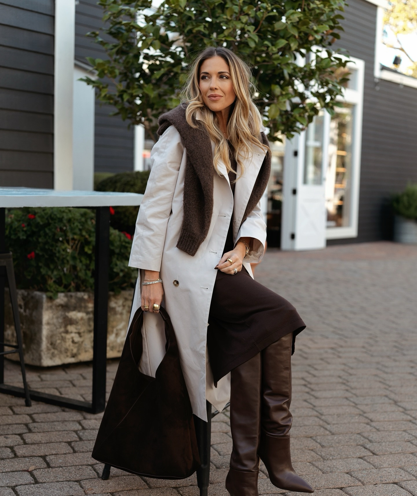 Fall outfits that do it all 🍂🤎 This comfy brown dress is a go-to for Thanksgiving—it’s chic enough to dress up but effortless for a more casual vibe. Paired with classic brown boots, a timeless trench coat, and the perfect finishing touch: this @janessaleone hat that’s 30% off right now (early access for the next 2 days only!).

Trust me, this hat is the fall accessory—it elevates any outfit and is such a timeless piece. Snag it while it’s on sale [link in stories] and thank me later.

Would you wear this look dressed up or down? Let me know below! 👇

#ThanksgivingOutfit #FallFashion #ShopTheSale
#falloutfits #brownboots #janessaleone #browndress