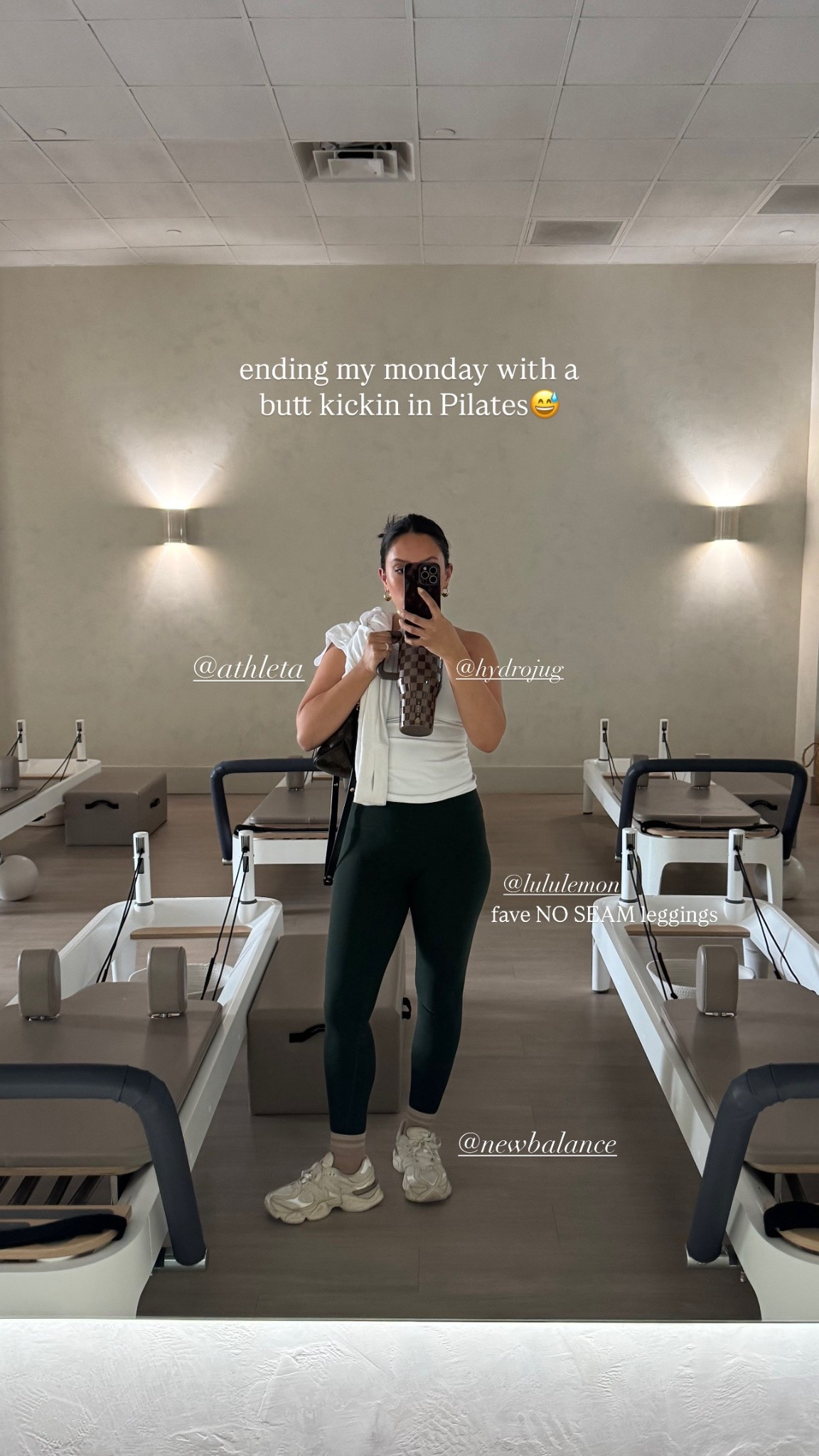 Pilates outfit of the day!

Top – small
No seam leggings – six
New balances – 7.5 ￼

#LTKootd