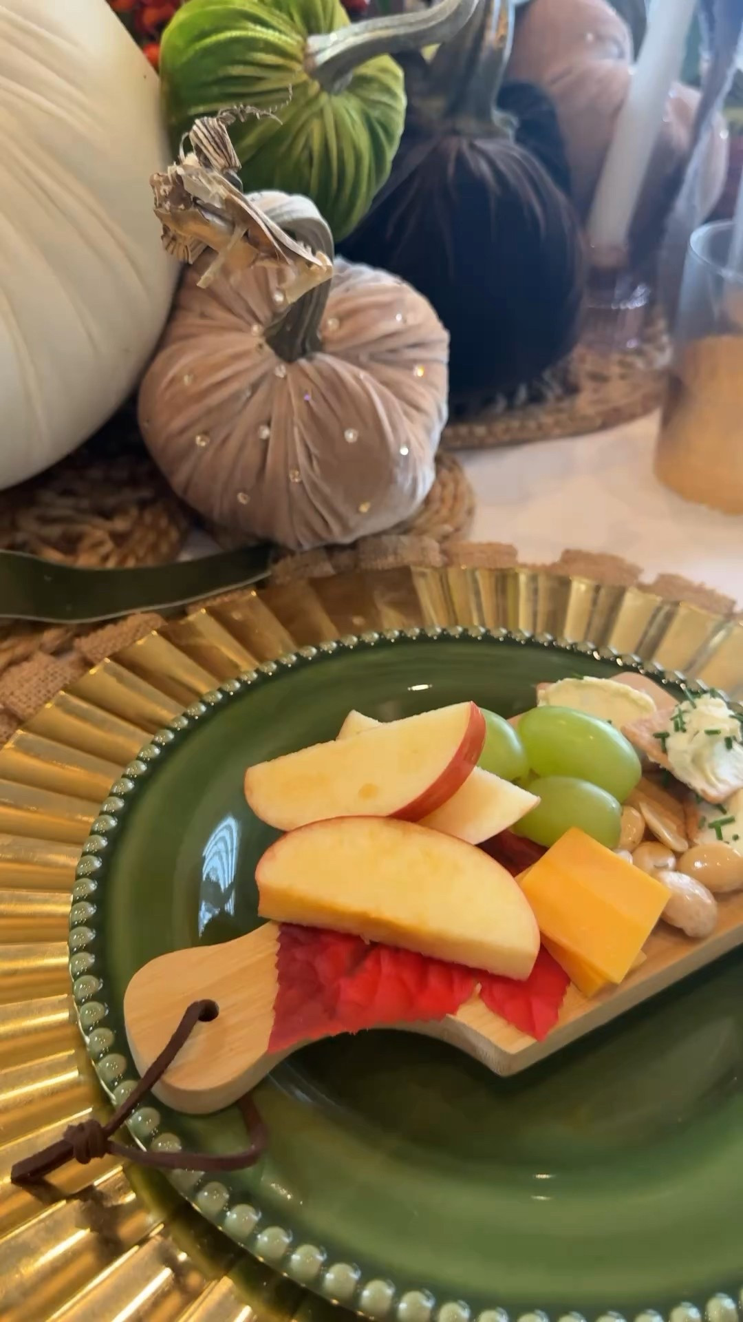 I have a fun place setting Idea that doubles as a yummy appetizer everyone loves✔️

Mini Charcuterie Boards

A peek at our dining room tablescape 🍂🍁🤎🎃🦃

Follow along for more tips✔️

Mini cutting boards 
Amazon

Velvet pumpkins with reel steams 
Handmade by Hot Skwash



#LTKStyleTip #LTKHome #LTKParties