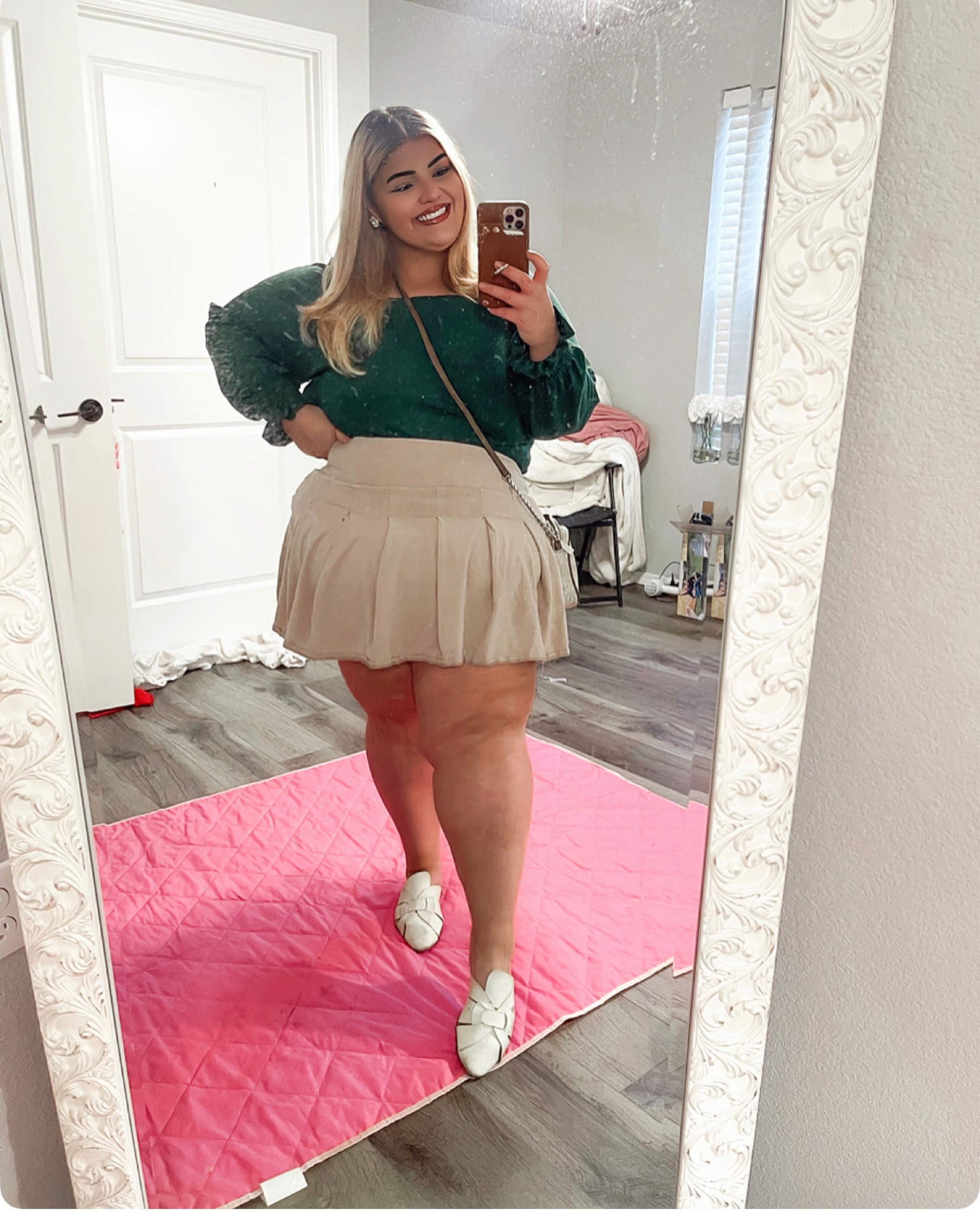 ✨Jolly and Bright ✨

(Minus the dusty mirror whoops 😅)

#LTKPlusSize #LTKGiftGuide #LTKHoliday