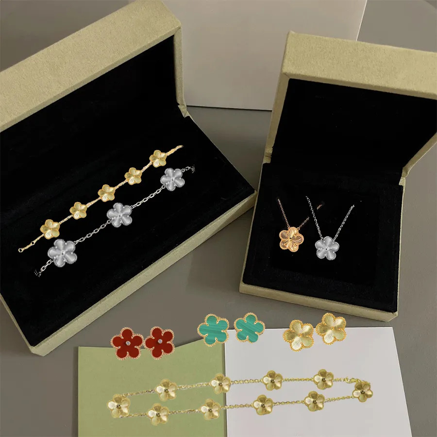 Save Big on Bulk Designer Women Clover Jewelry Designer Jewelry Classic Clover Bracelet Designer ... | DHGate