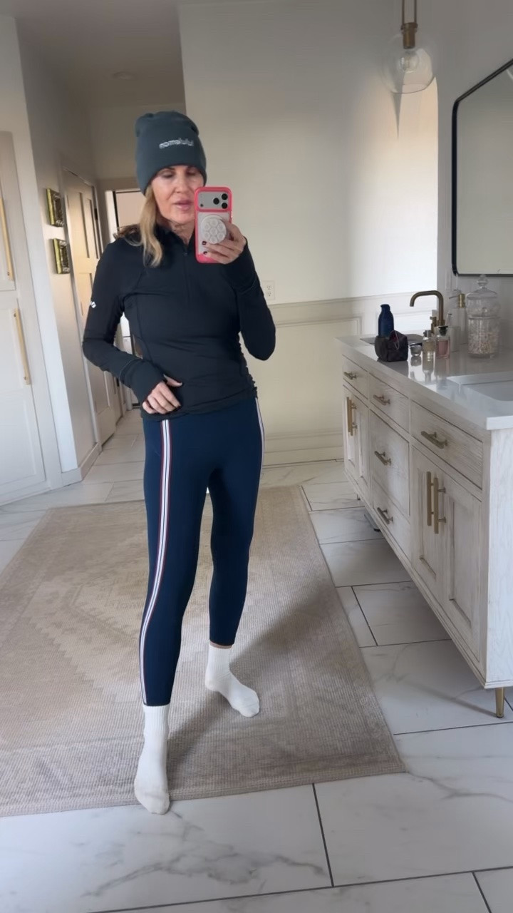 Morning run wearing a size 4 in leggings lululemon