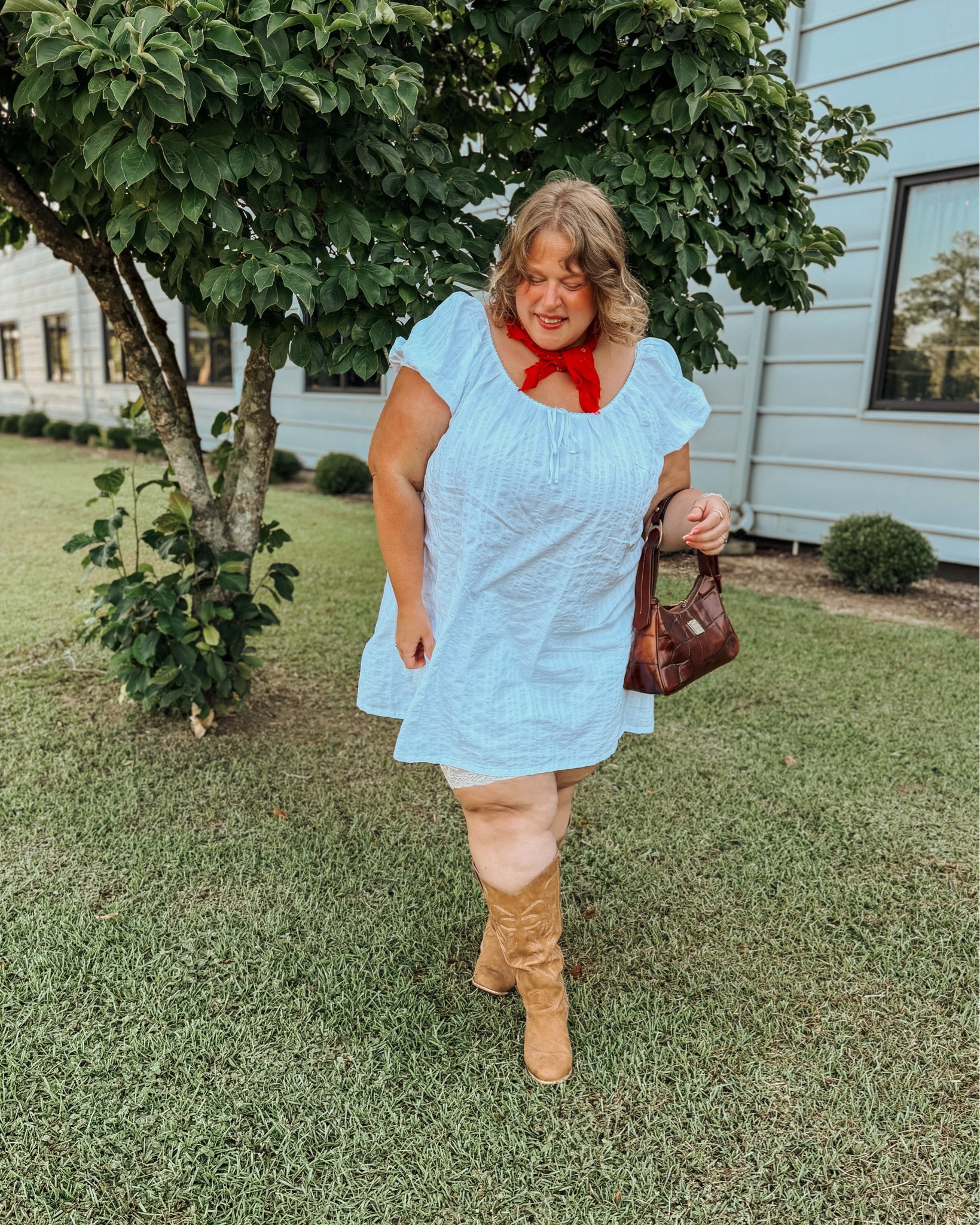western-inspired summer with @aerie 🌵🐄💋
.
❤️ The Aerie Seersucker Nightie can be worn as a swimsuit cover, loungewear, or a lightweight summer dress. I added lace bike shorts underneath for a bit more coverage. It’s a must-have! ❤️
.
🔗 to shop: https://community.aerie.com/s/anna.beth
#AD #AerieFav #AerieRealmakers #aeriereal

#LTKootd #LTKPlusSize #LTKSeasonal
