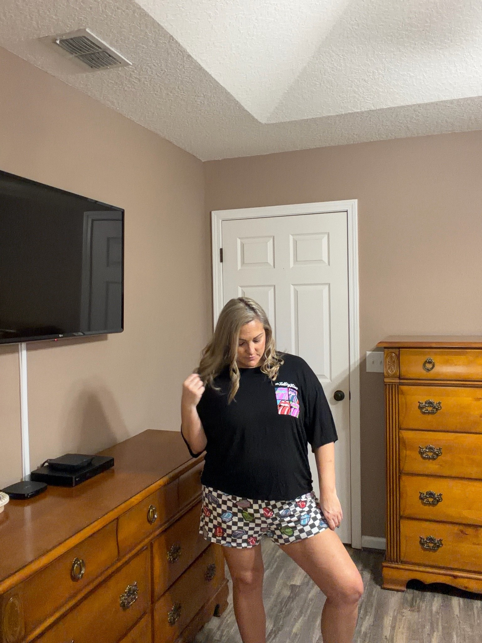 Comfy. Cute. Great price. I’m in a size large and have plenty of room! My stats; 31/32 waist. 38C

#LTKootd #LTKmomlife #LTKMidsize