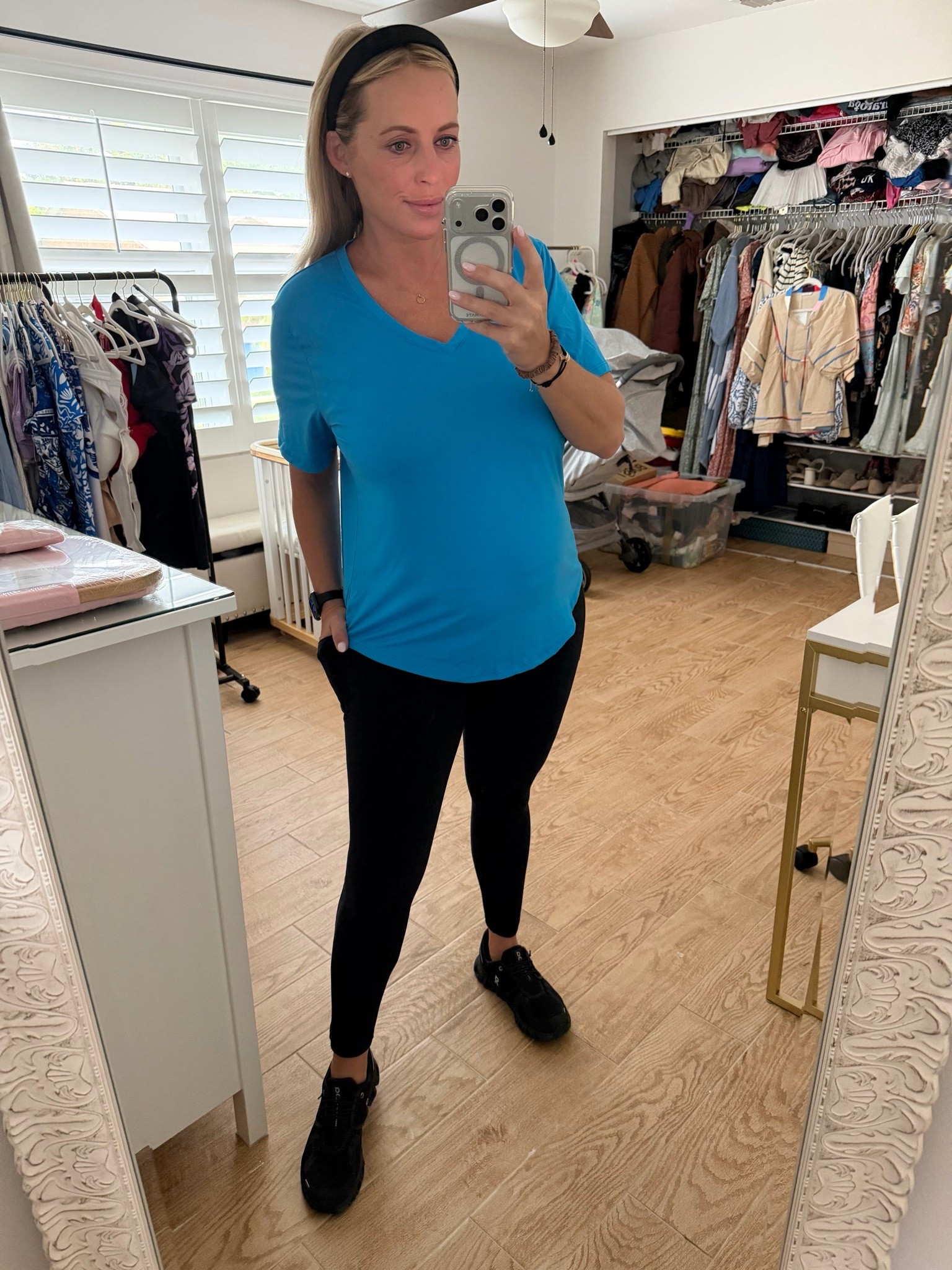 Leggings outfit. Activewear. Wearing XL in top and leggings. 25 weeks pregnant

#LTKootd #LTKActive #LTKBump