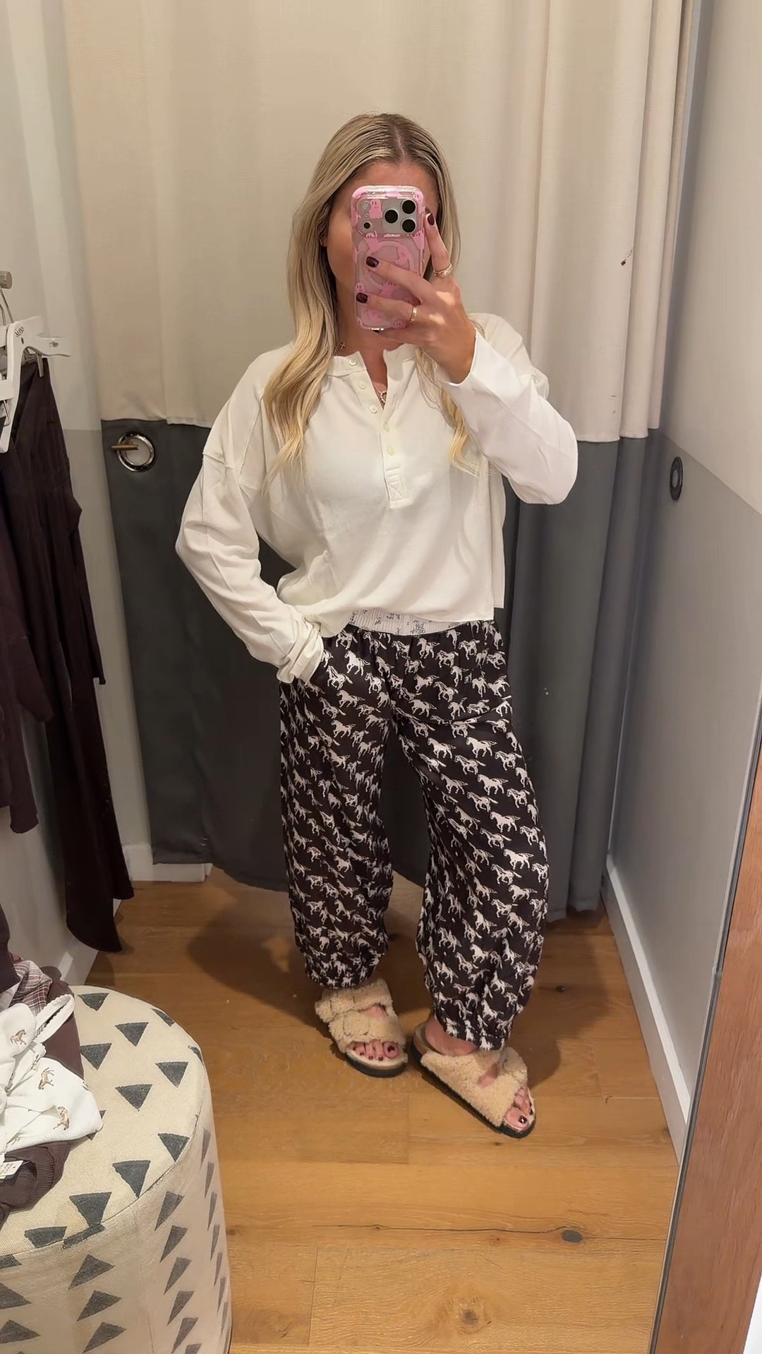 @Aerie fall outfit
Size xs
Birkenstocks tts