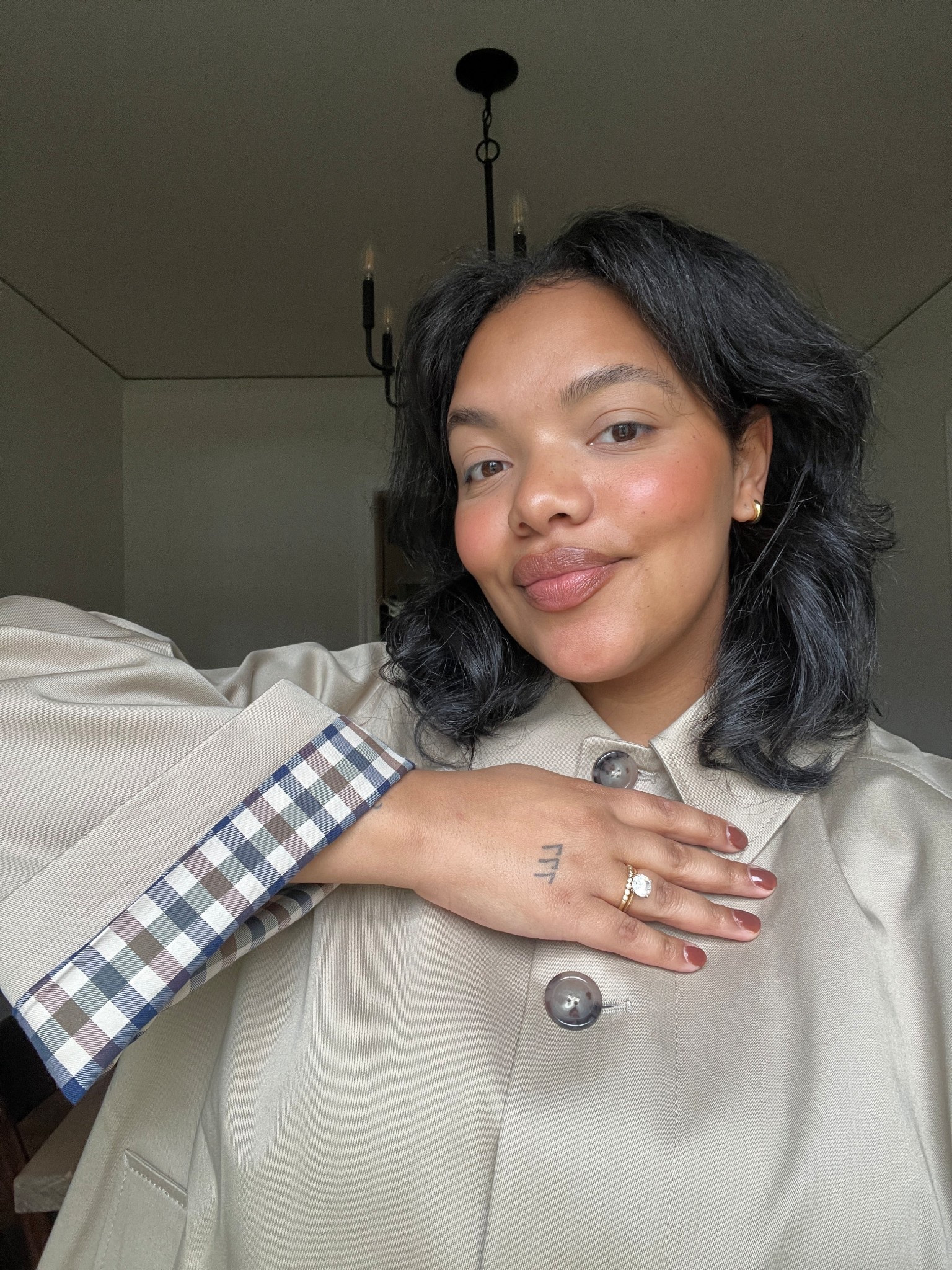 So many sizes left in this! The beauty and features of a trench without the long length. Perfect for shorter gals, warmer climates, and switching up your coat collection 🤎

#LTKPetite #LTKStyleTip #LTKMidsize