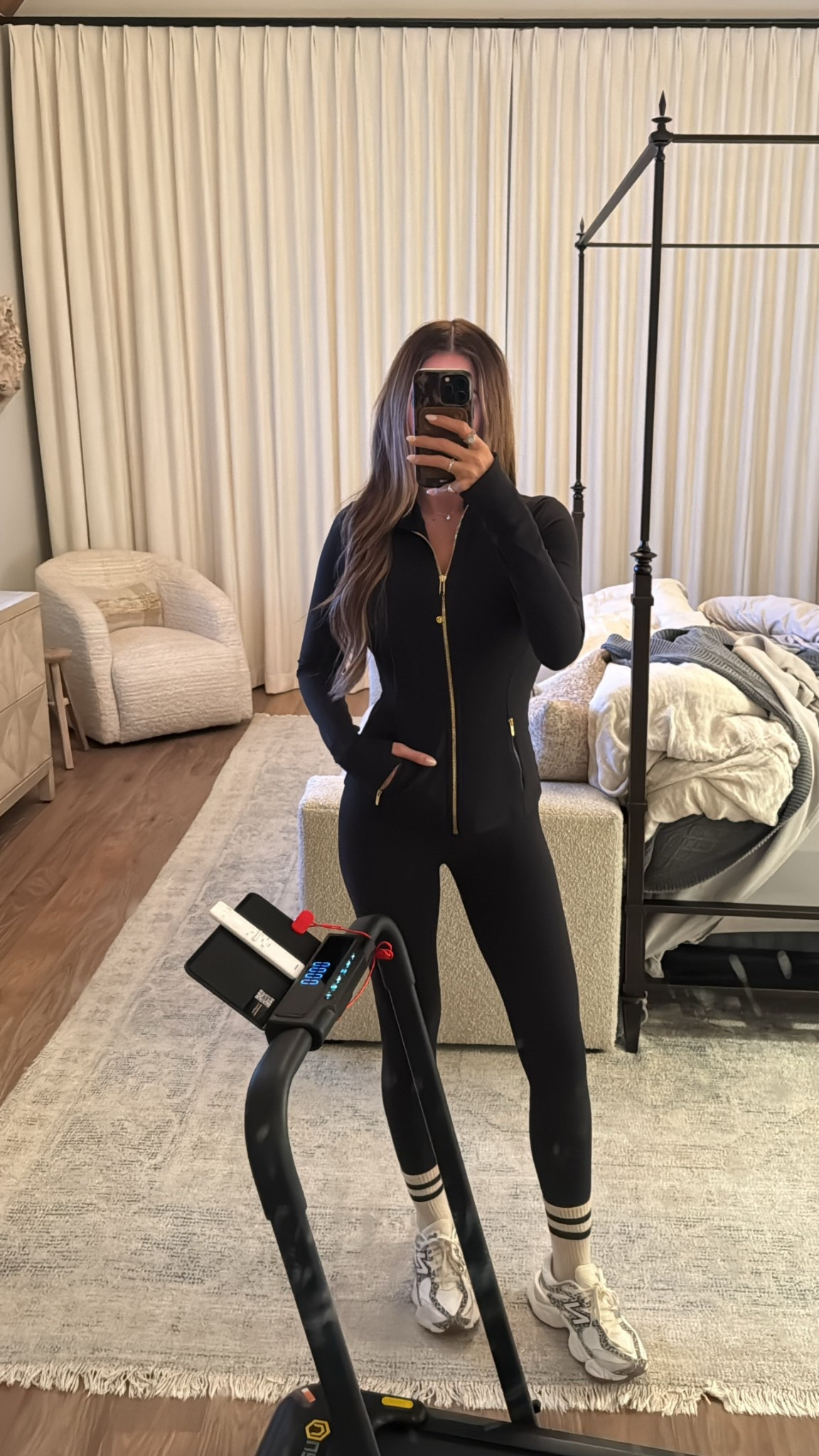 Size 4 jacket and 4 leggings 