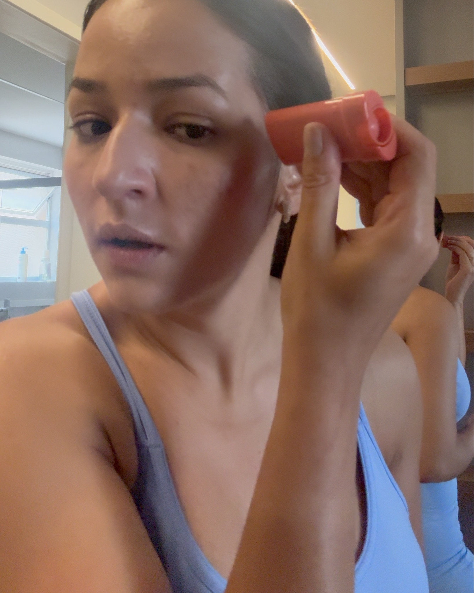 A facilidade do blush em bastão está me conquistando. Make básica 
 para academia! 

#LTKbeleza #LTKbrasil #LTKfitness