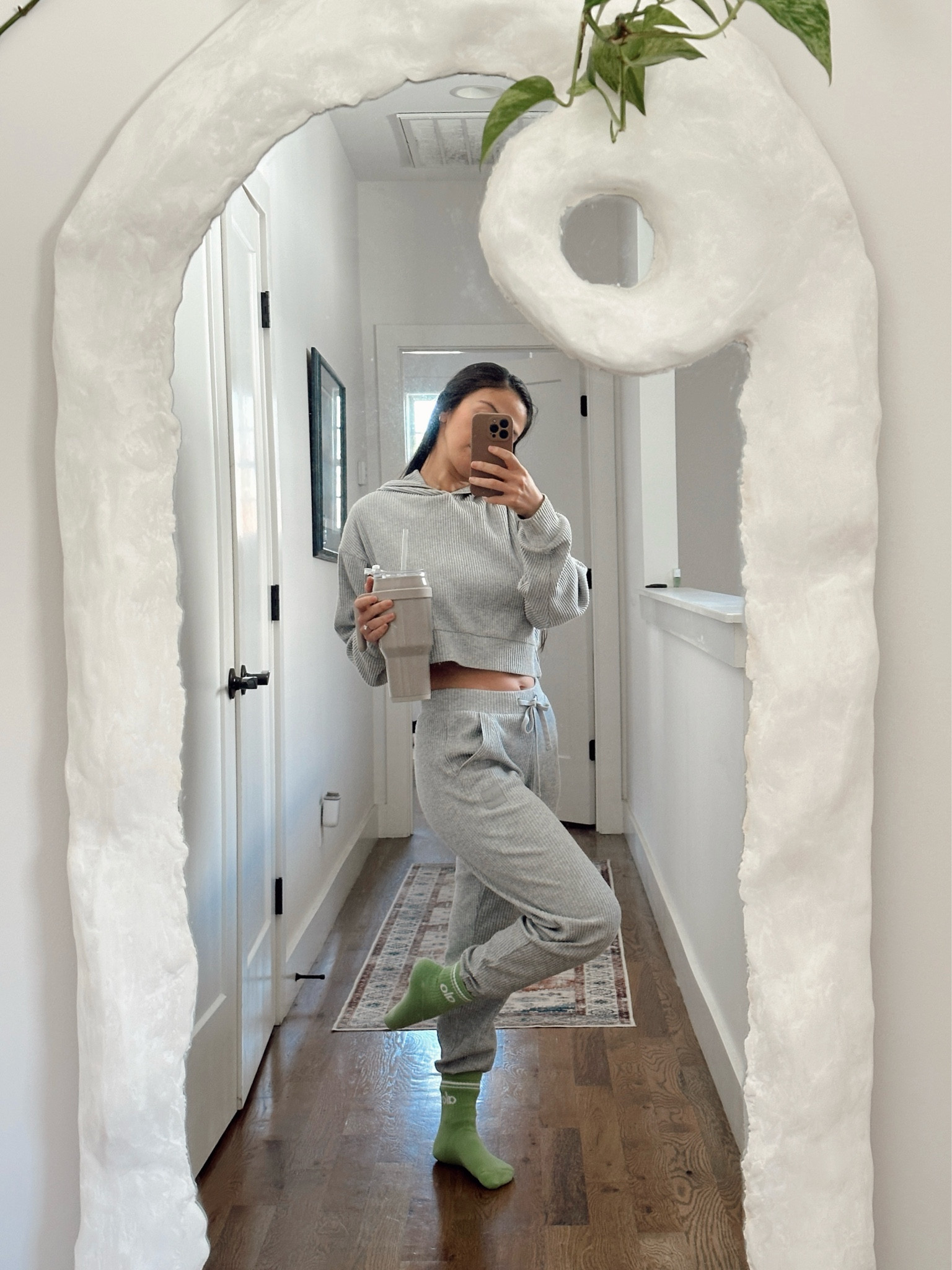 Ribbed gray sweat set with pops of green 💚
 
Bright green sold out but 2 other shades of green are available 🍃

#lounge #matchingset #sets


#LTKstyletip #LTKSeasonal