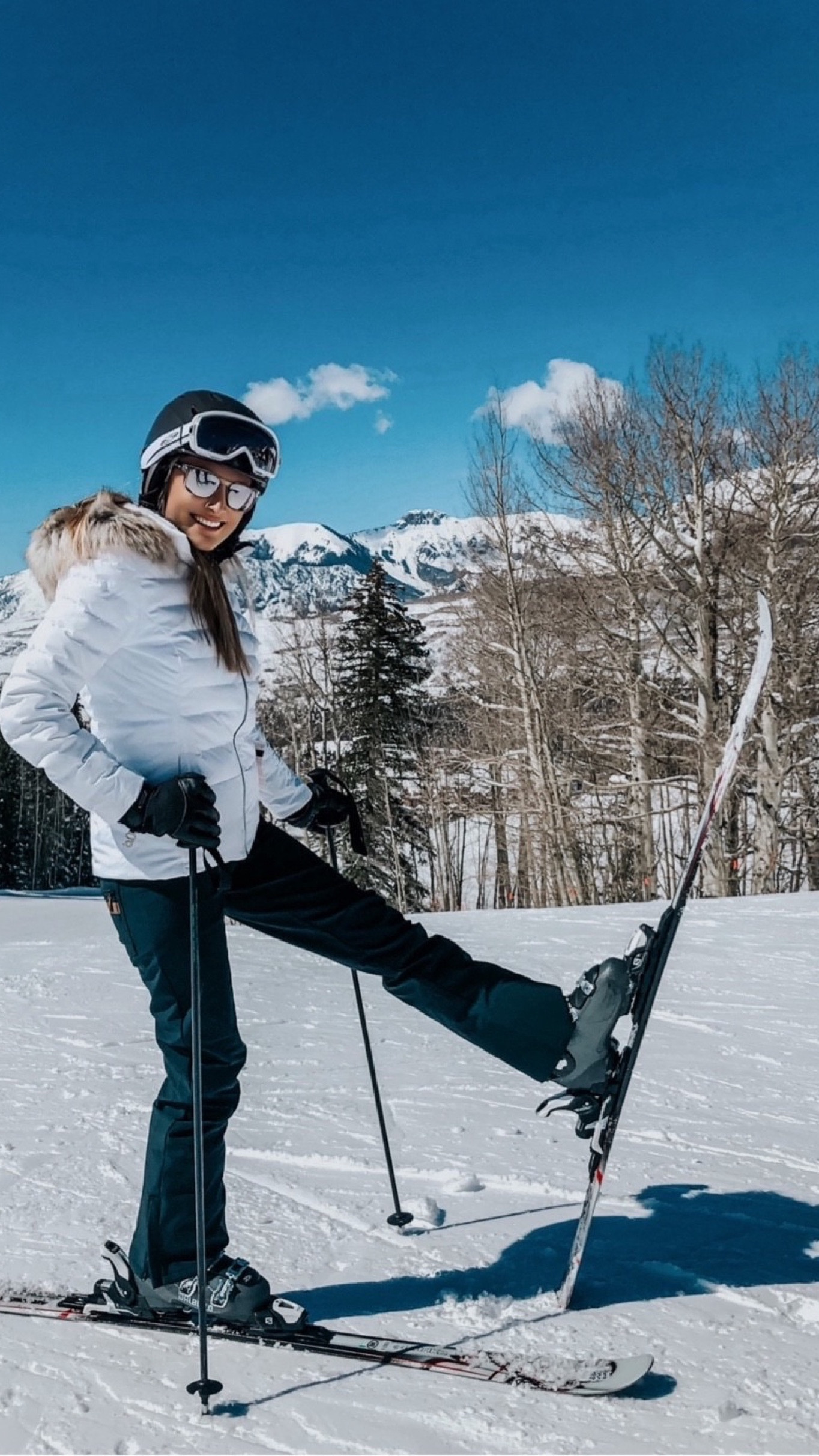 Loving this ski outfit! Cute look for a perfect day on the mountain 

#LTKover40 #LTKstyletip #LTKfitness