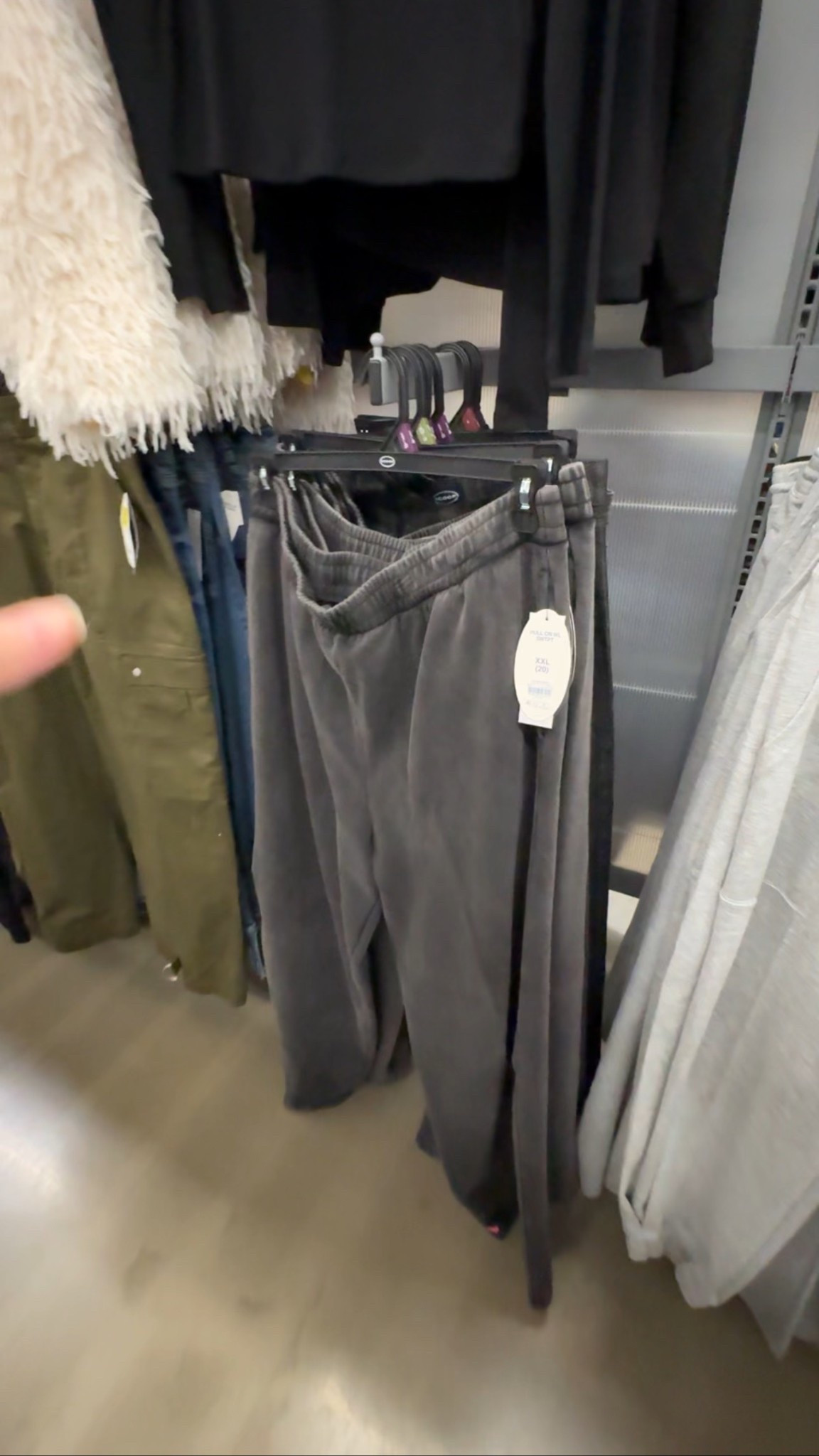 flared black sweats

#LTKGiftGuide #LTKHoliday #LTKFindsUnder50