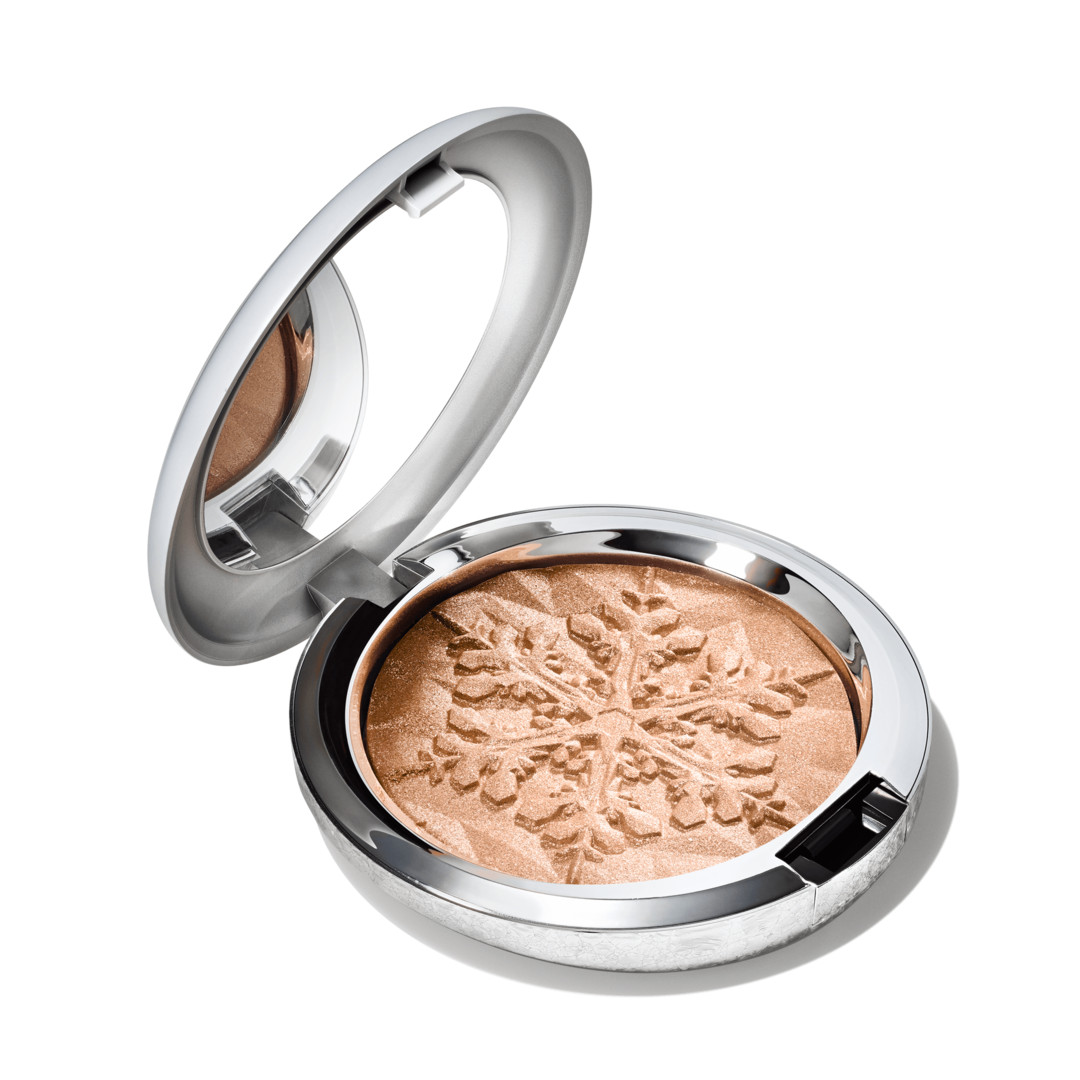 Extra Dimension Skinfinish / Bizarre Blizzard Bash | MAC Cosmetics - Official Site | MAC Cosmetics (US)