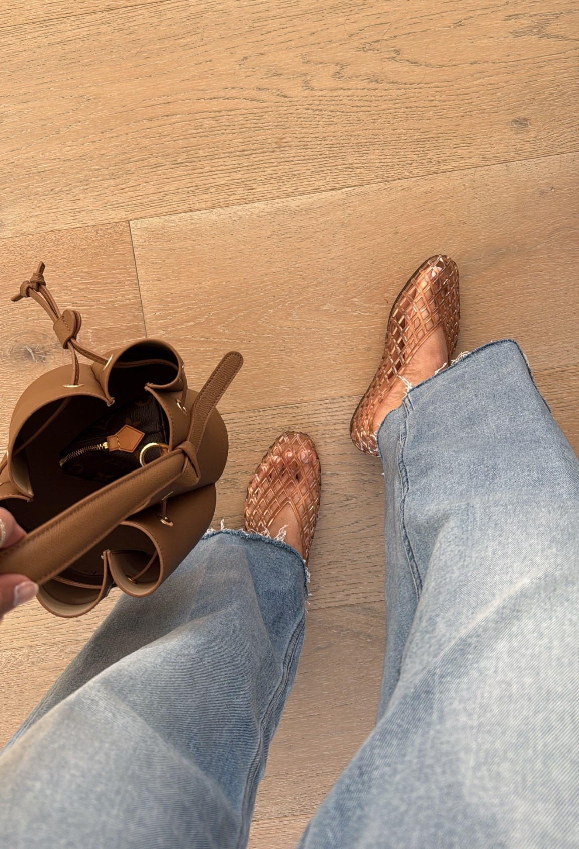 Willing ourselves into spring?? These jellies will be a top pick for me because they're SO comfortable & the perfect neutral color!! Bucket bag is perfect to wear now & into spring & summer too ☀️ 

#LTKOver40 #LTKootd