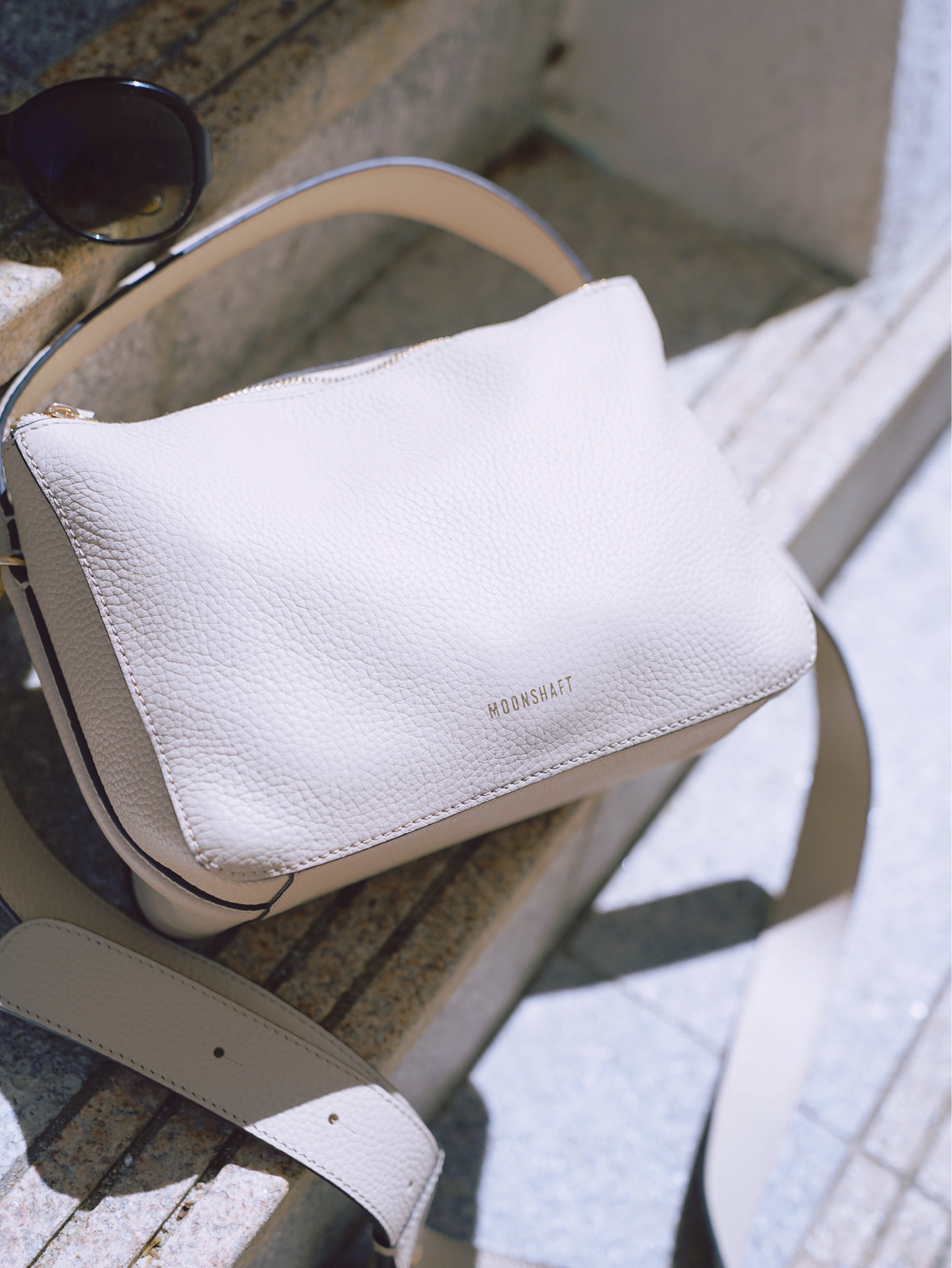 
Summer calls for a small leather bag, and the Moonshaft bag is all I need! 
Crafted from Italian full-grain pebbled leather, it exudes timeless elegance with its double-zip design that is perfect for any occasion. 
Don't you agree? 

小巧輕盈的手袋，雙拉鍊的設計令擺放更加容易，而且連長銀包也可收納，實在佩服這個設計，皮質很軟熟，無論日與夜配搭相宜！
#handbags #bag #budget #whitehandbag #womenoutfits #womenwear #influencer #onlineshopping #moonshaft #doublezip #elegance #outfitoftheday #outfitidea #summer

#LTKasia #LTKbag #LTKsummer
