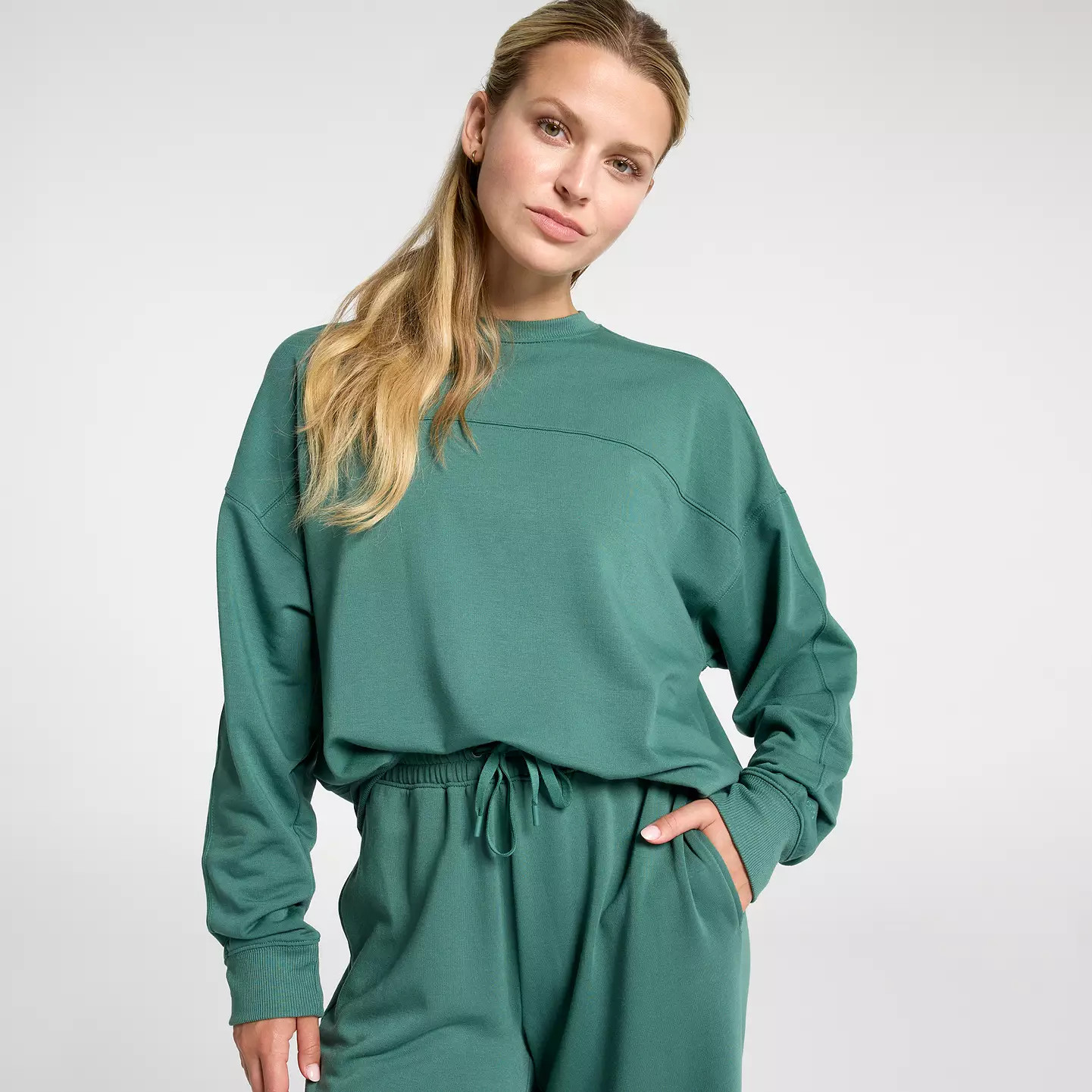 DSG Women's So Soft Crew Sweatshirt | DICK'S Sporting Goods