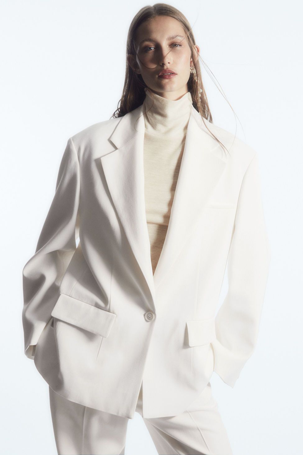 OVERSIZED CREPE BLAZER - OFF WHITE - COS | COS (EU)