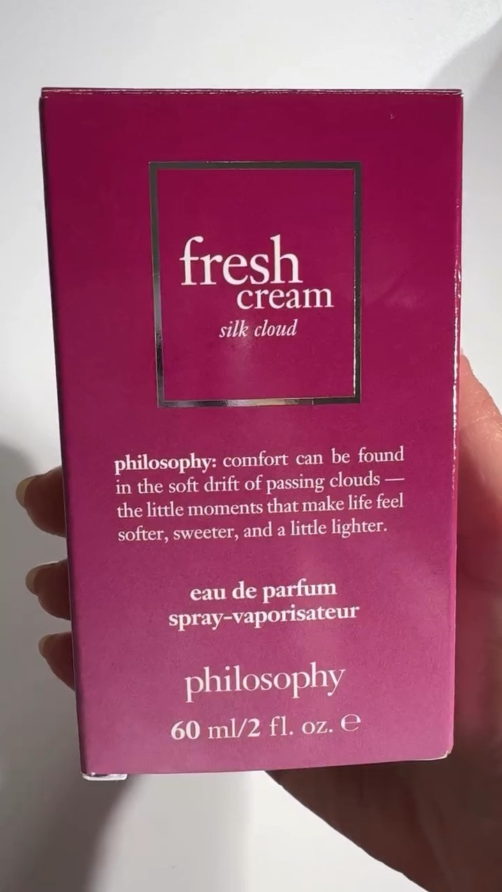 soft, airy, and comforting ☁️
fresh cream silk cloud eau de parfum by @lovephilosophy 

a delicate blend of chantilly cream, jasmine, and vanilla that feels like a soft cloud on the skin

available at philosophy.com ✨ linked in stories 🫶🏻
#perfumeTok #fragrancereview #gifted #fragrancelover #fragrance