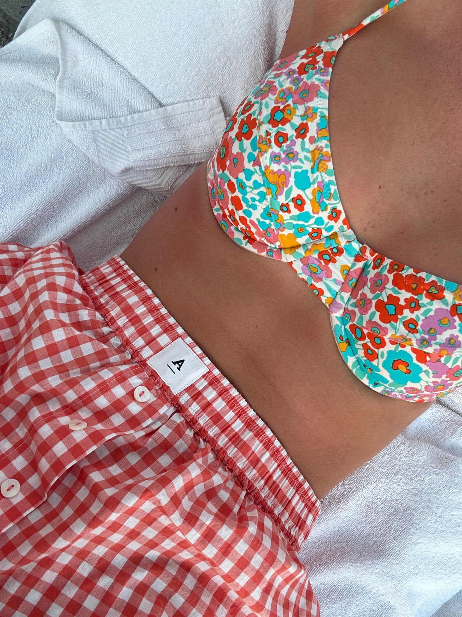 Wearing a small but if I wanted them to sit higher I could’ve done an XS 