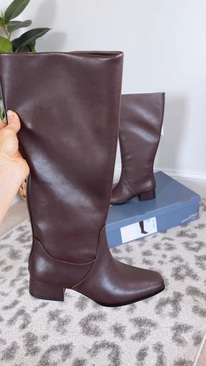 SALE ALERT 🚨 grab these now while they’re 20% off! You will be so glad you did all fall & winter 🙌
I love the heel height on these boots!! Comfort>all else 😉 gorgeous chocolate brown for fall and black!! Wear with faux leather leggings & dresses! 

#LTKSaleAlert #LTKFindsUnder50 #LTKShoeCrush