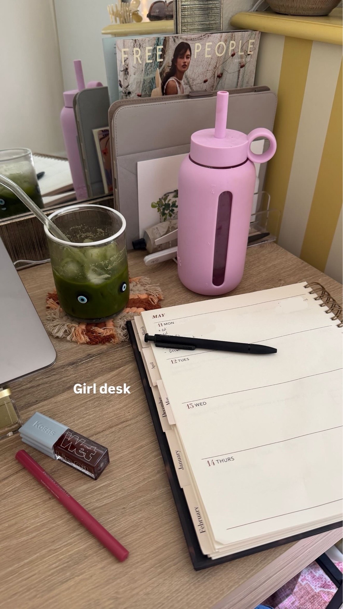 Girl desk!!!!!