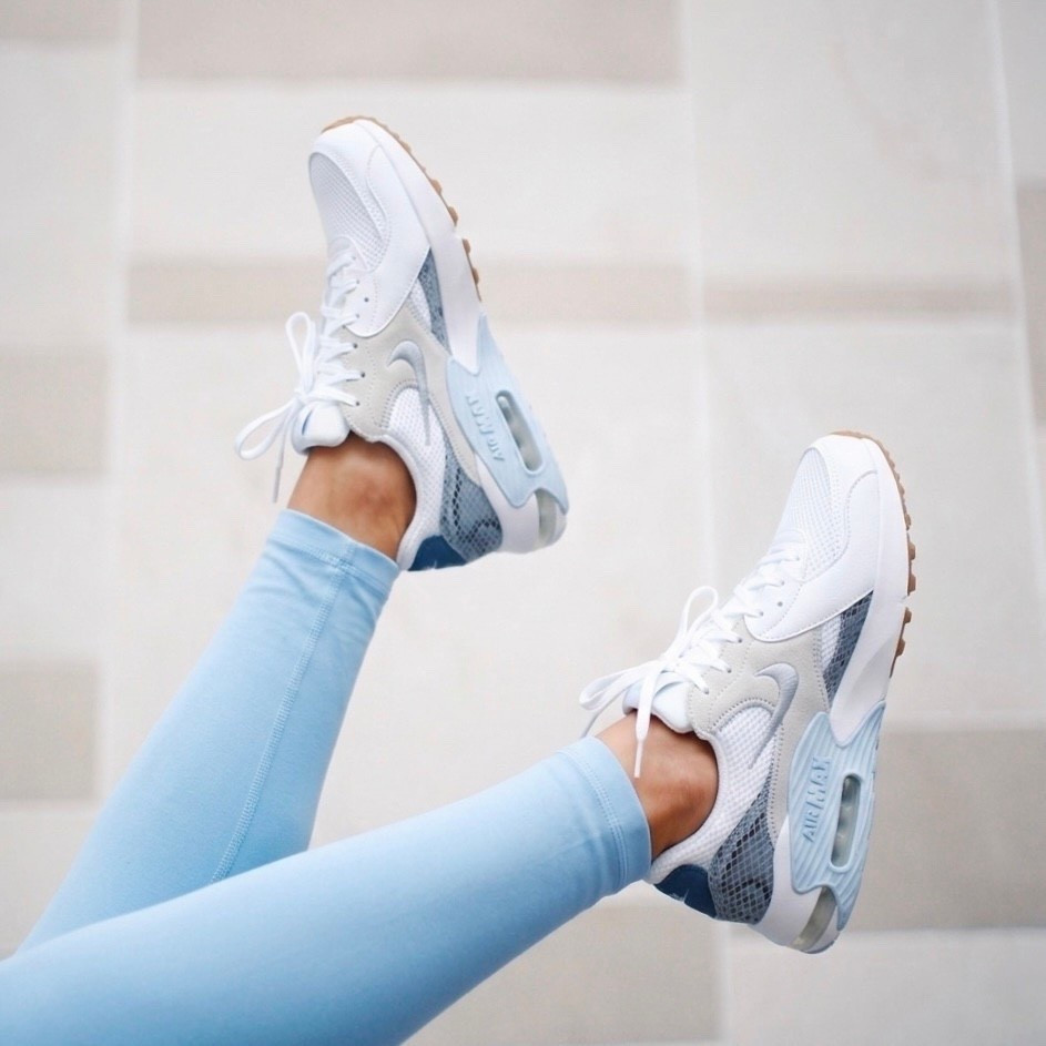 Nike air max excee premium sneakers runs true to size white / hydrogen blue / mystic navy / wolf grey 