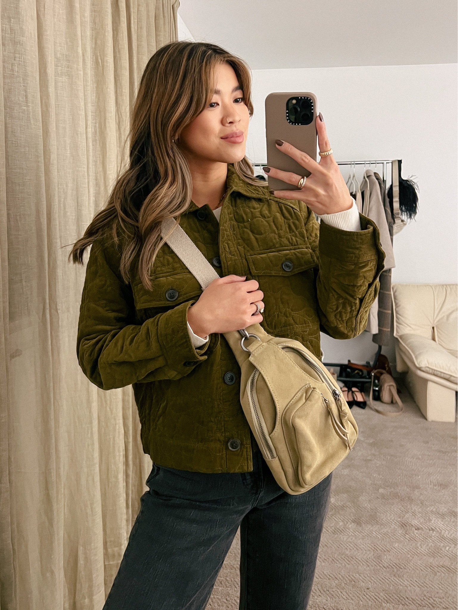 Madewell Cropped Corduroy Jacket and Black Denim Jeans with Everlane Black Chelsea Boots!

Top: XXS/XS
Bottoms: 00/0
Shoes: 6

#fall
#fallfashion
#falloutfits
#fallstyle
#winter
#winterfashion
#winteroutfits
#winterstyle
#thanksgivingoutfit
#holidayoutfit
#madewell
#everlane
#freepeople

#LTKHoliday #LTKSeasonal #LTKCyberweek