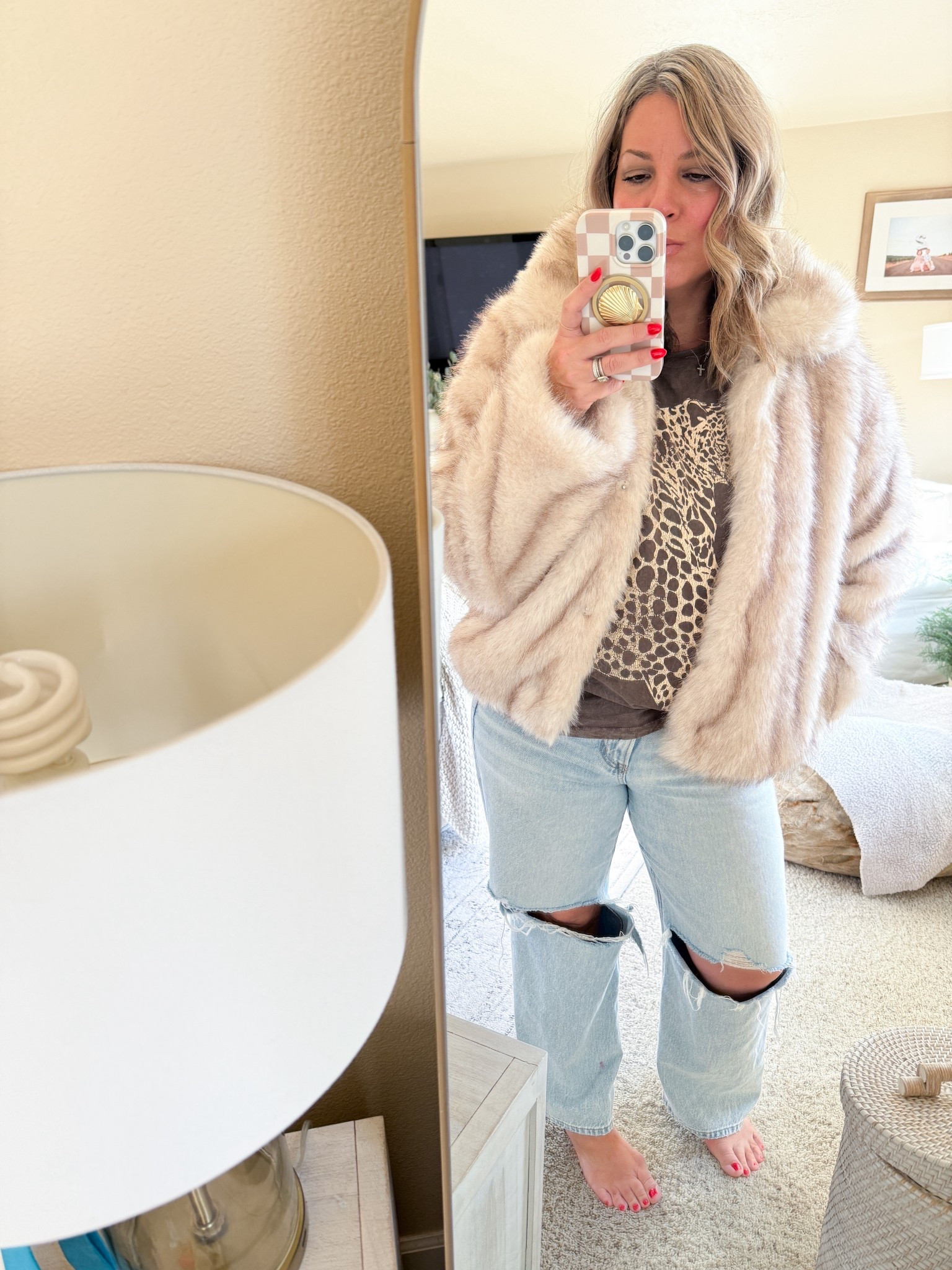 This coat 🔥🔥🔥

#LTKmomlife #LTKHoliday #LTKMidsize