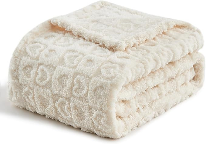 lifein Throw Blanket for Couch - Soft Heart Bed Throw Blanket, Fleece Cozy Blanket, Cute Fluffy L... | Amazon (US)