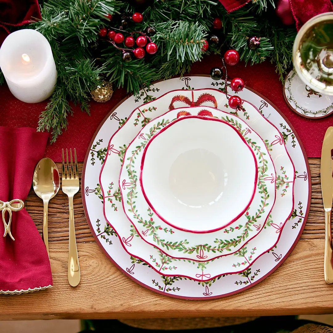 Festive Garland Dining | Bed Bath N' Table